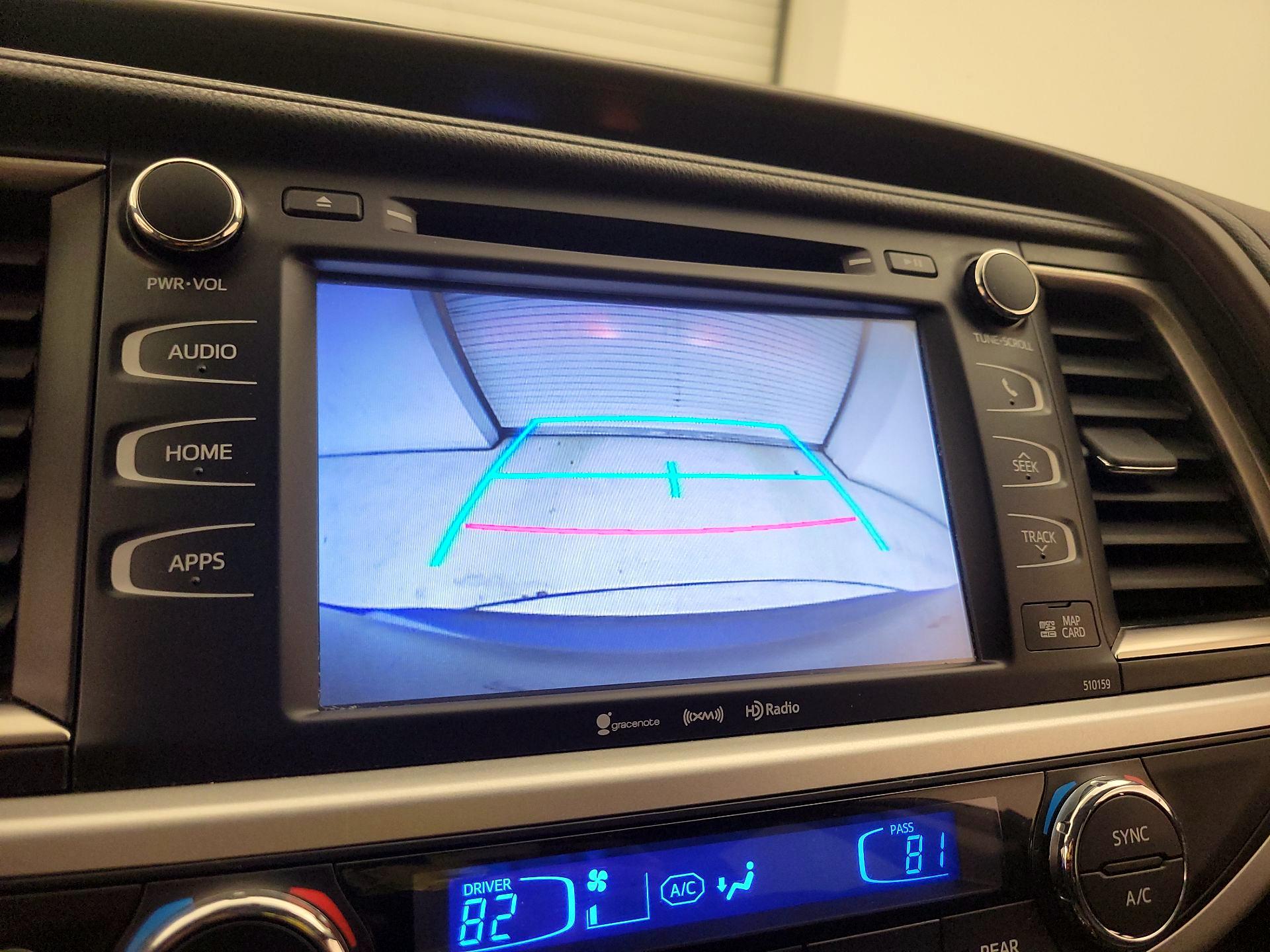 Thumbnail: 2016 Toyota Highlander - 14