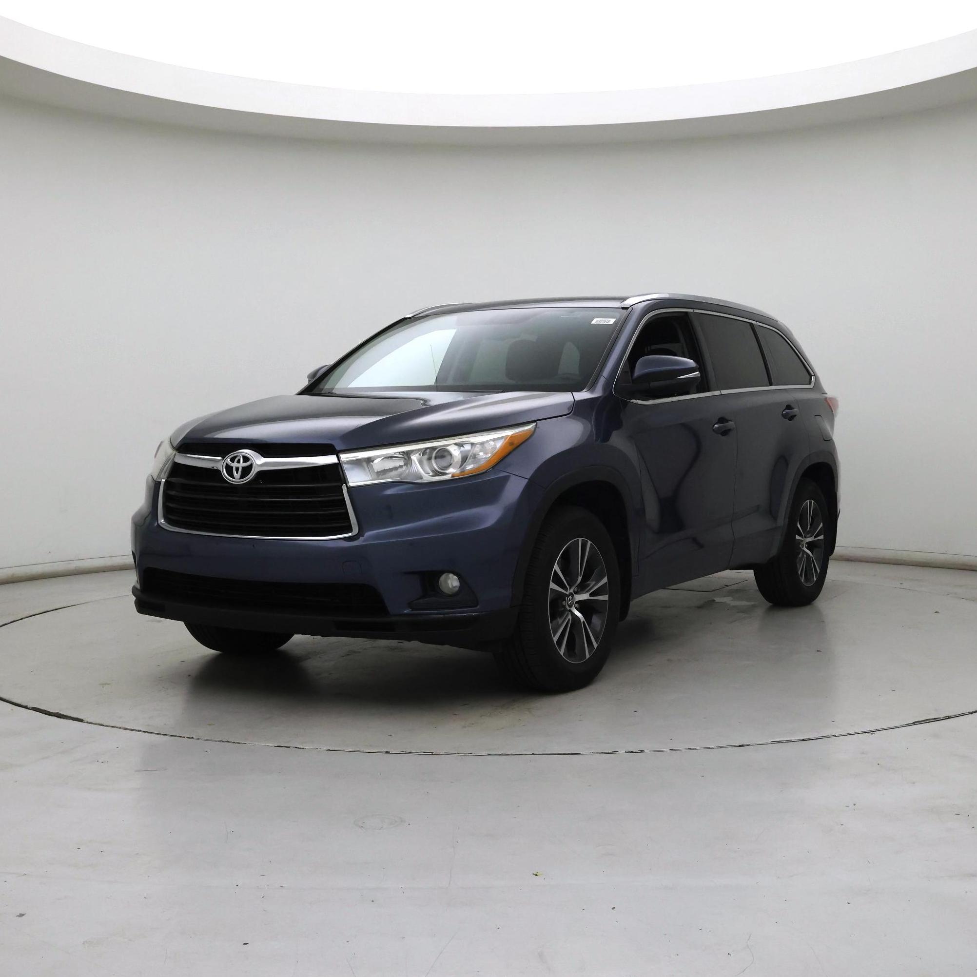 Thumbnail: 2016 Toyota Highlander - 4