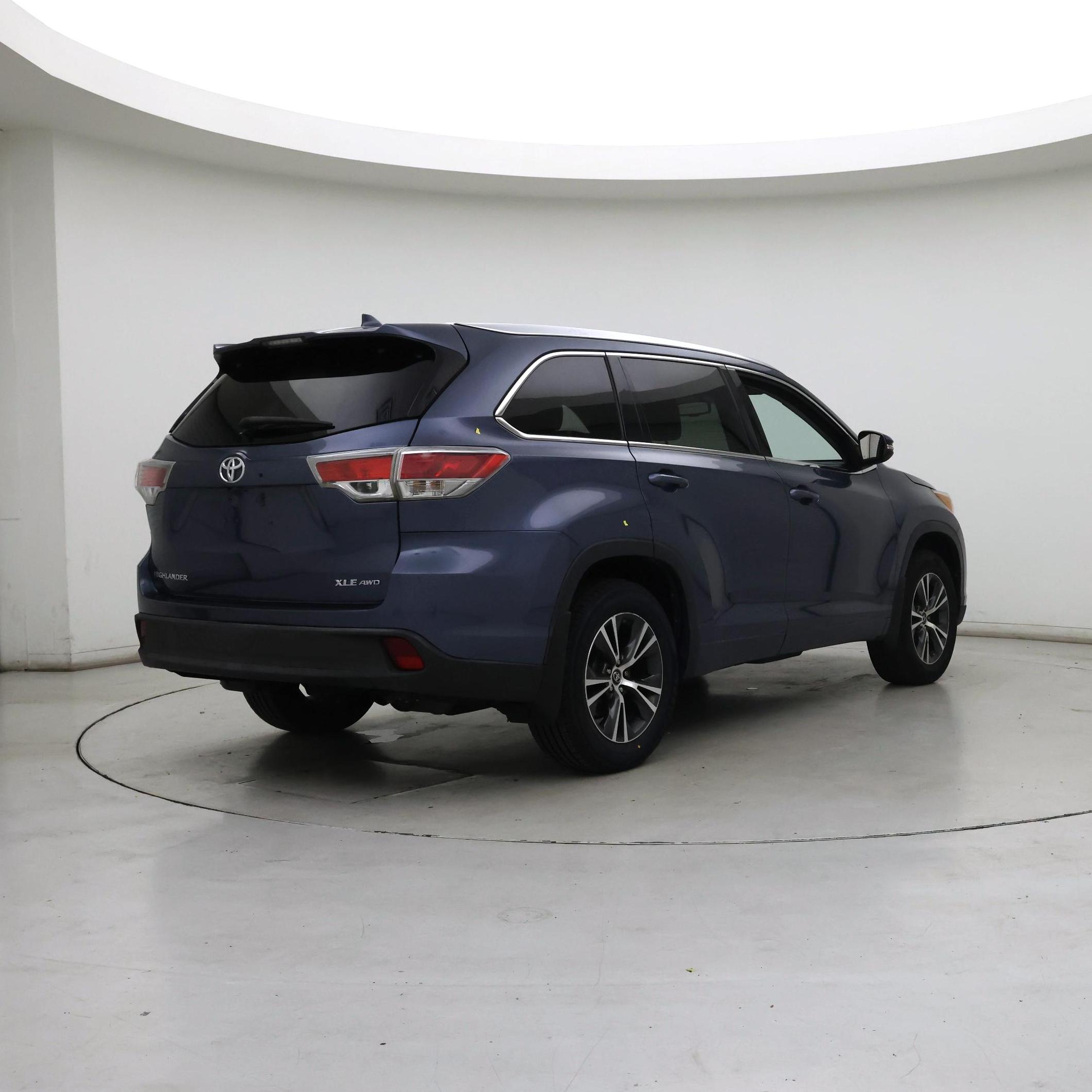 Thumbnail: 2016 Toyota Highlander - 8