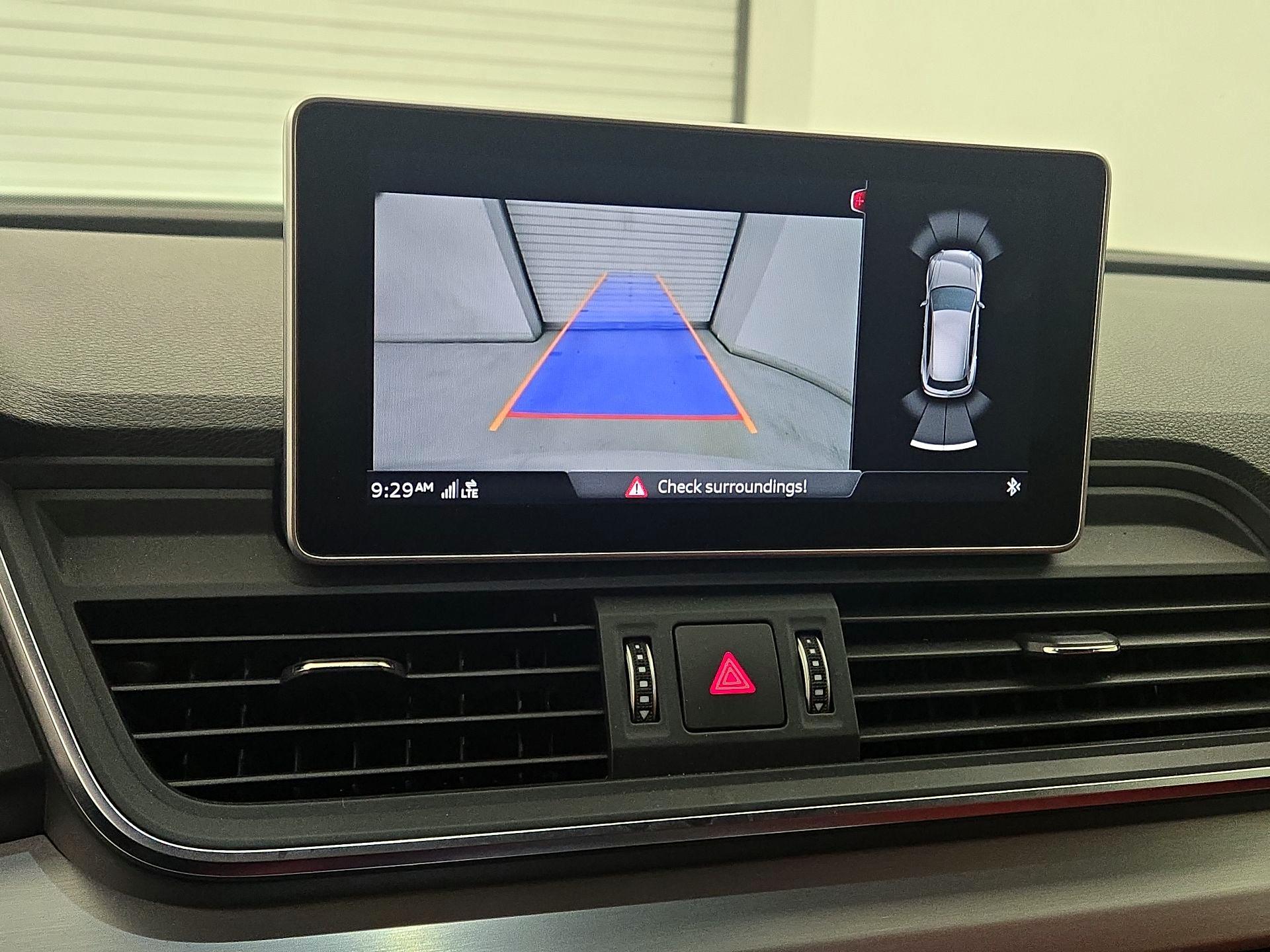 Thumbnail: 2019 Audi SQ5 - 14