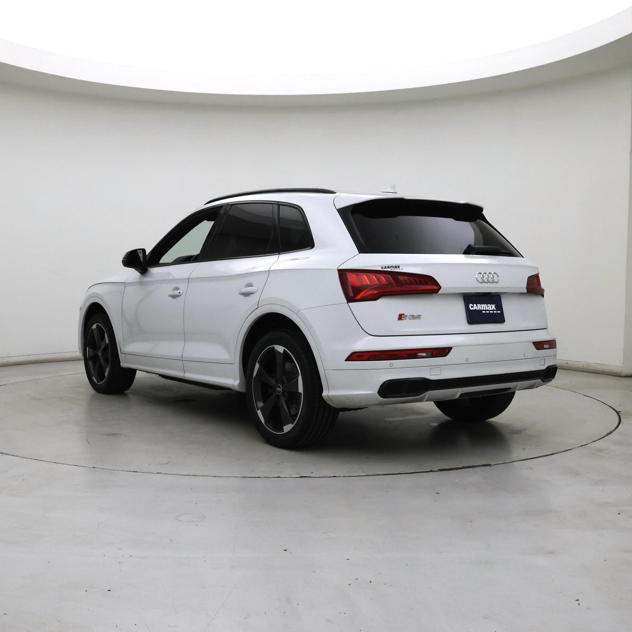 Thumbnail: 2019 Audi SQ5 - 2