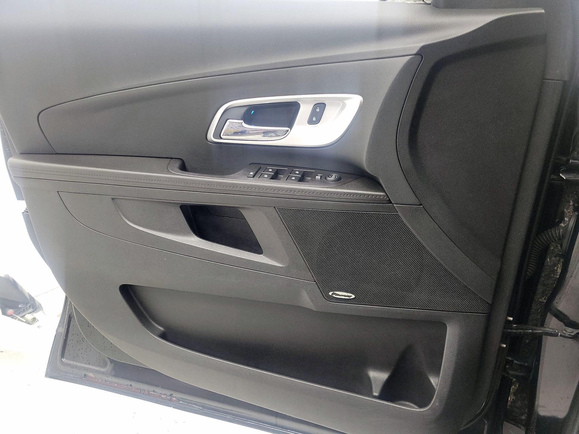 Thumbnail: 2017 Chevrolet Equinox - 12