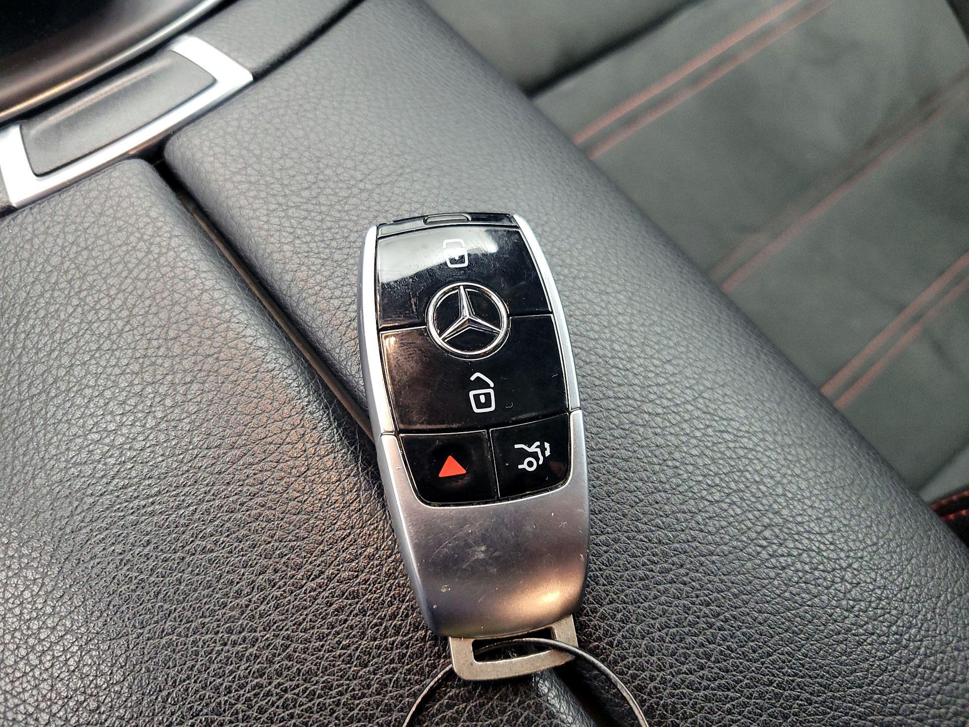 Thumbnail: 2019 Mercedes-Benz E-Class - 20