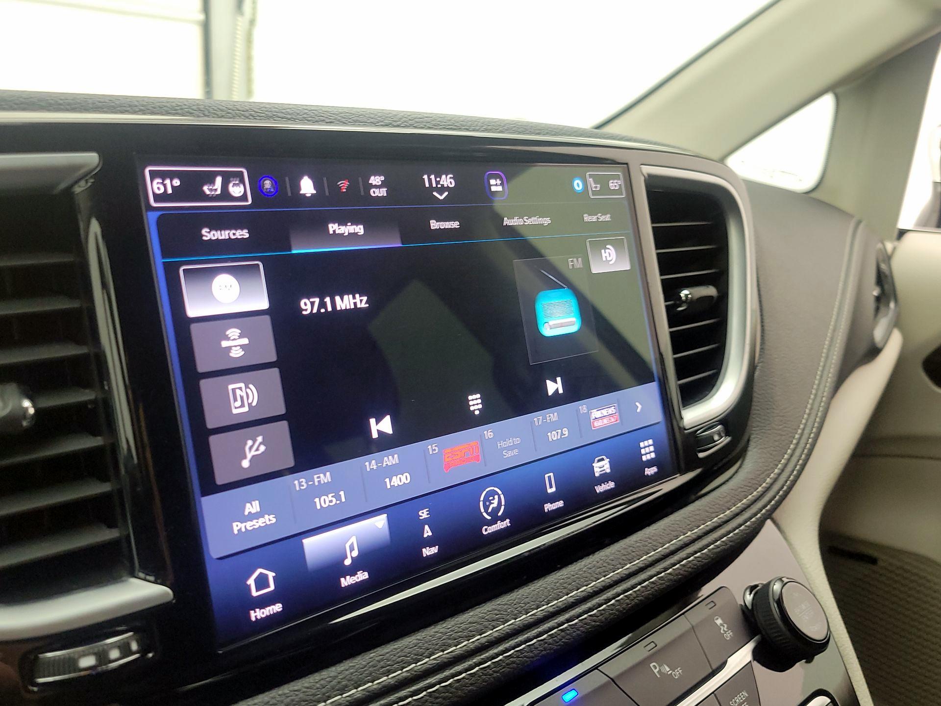 Thumbnail: 2023 Chrysler Pacifica - 16