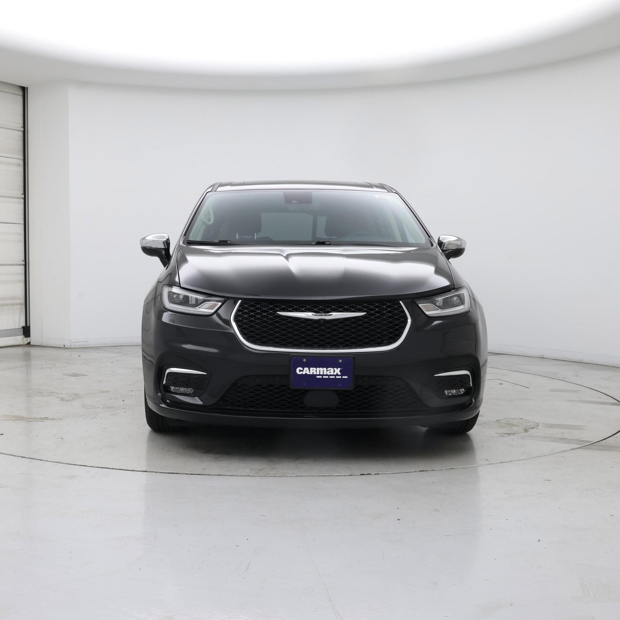 Thumbnail: 2023 Chrysler Pacifica - 5