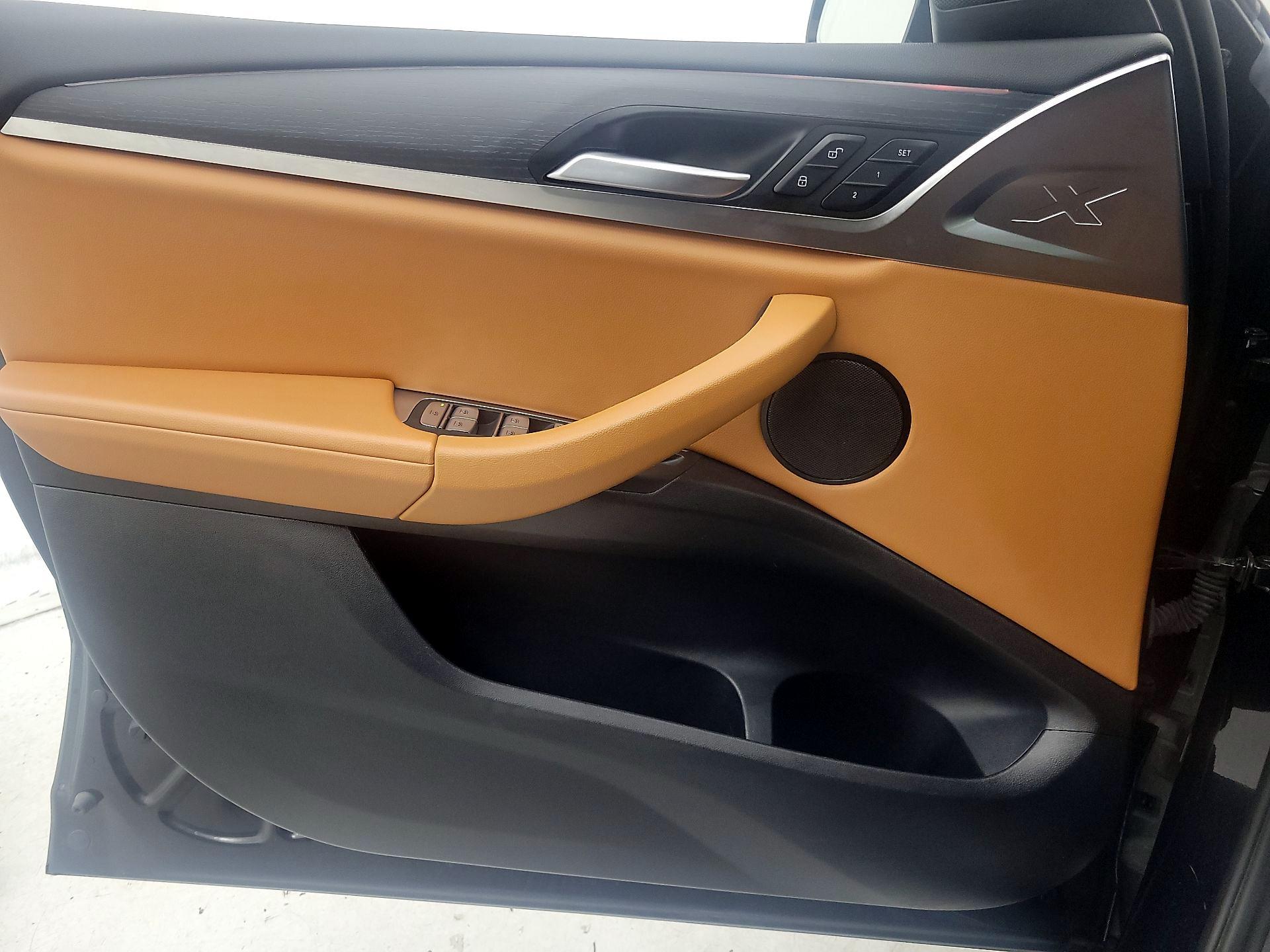 Thumbnail: 2023 BMW X4 - 12