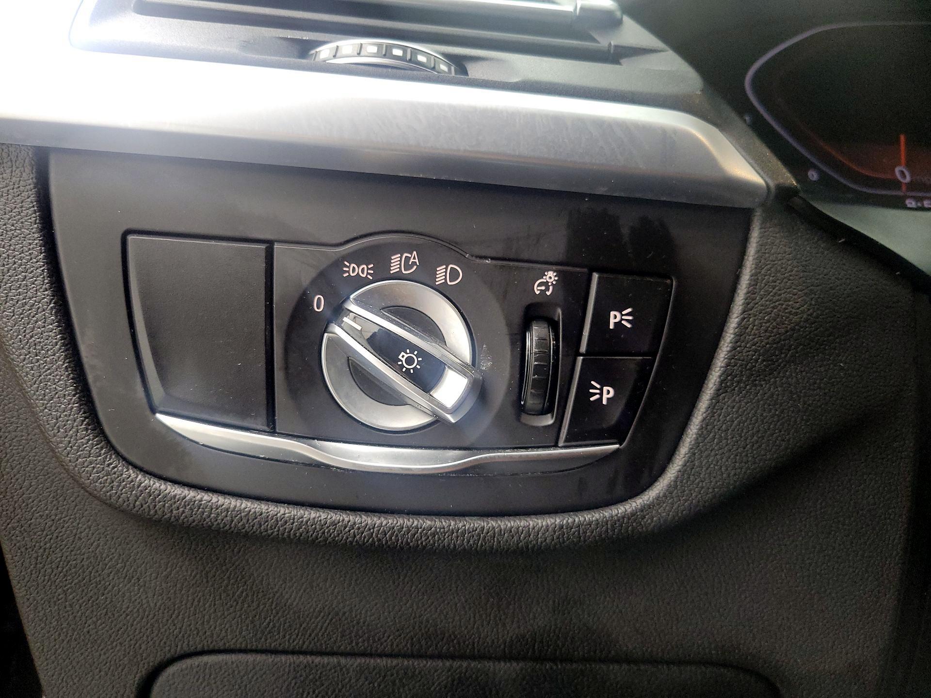 Thumbnail: 2023 BMW X4 - 13