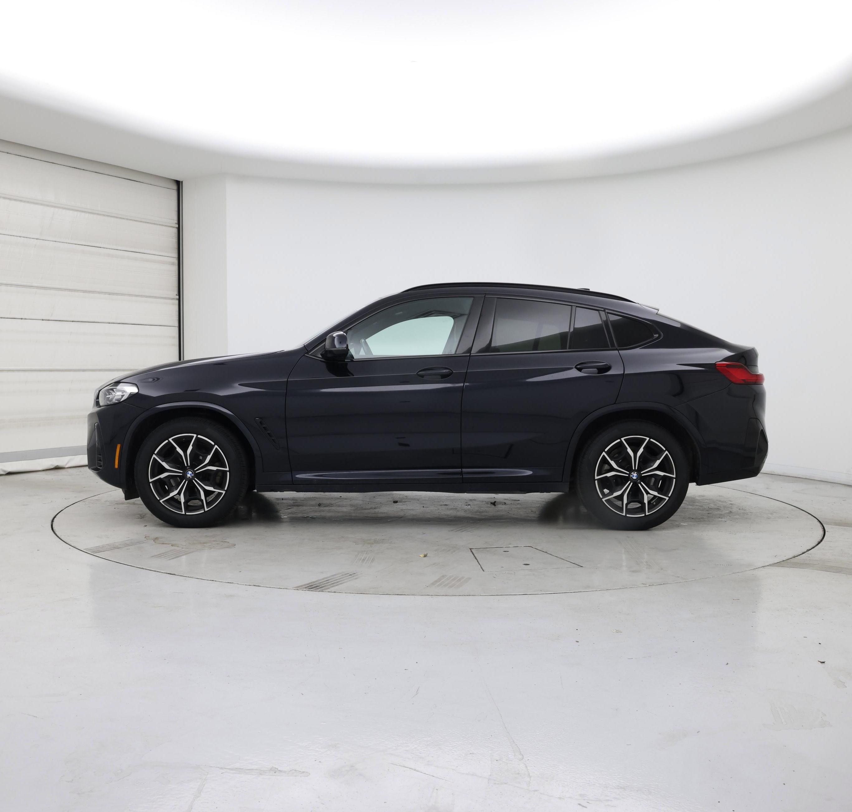 Thumbnail: 2023 BMW X4 - 3