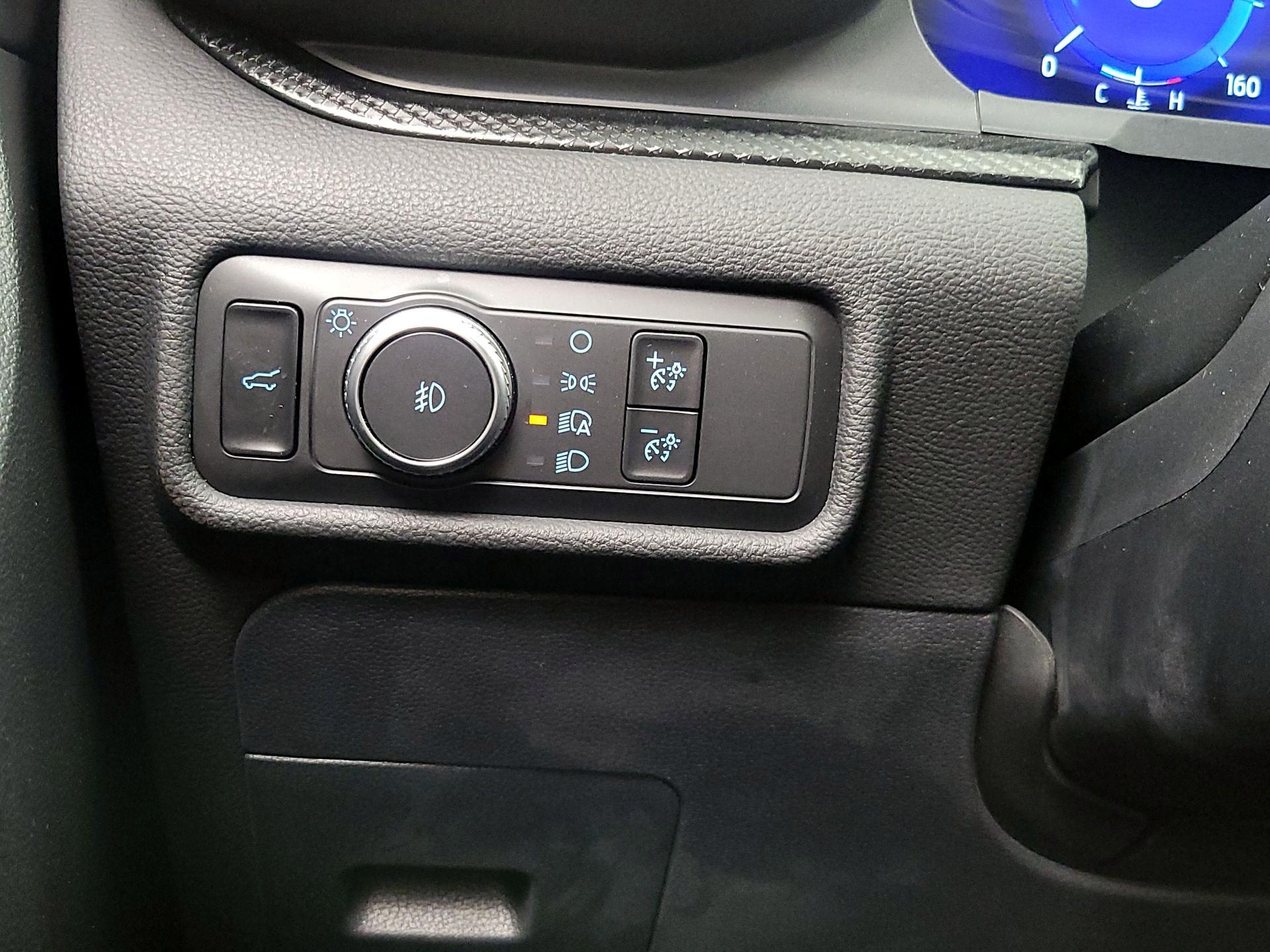 Thumbnail: 2020 Ford Explorer - 13