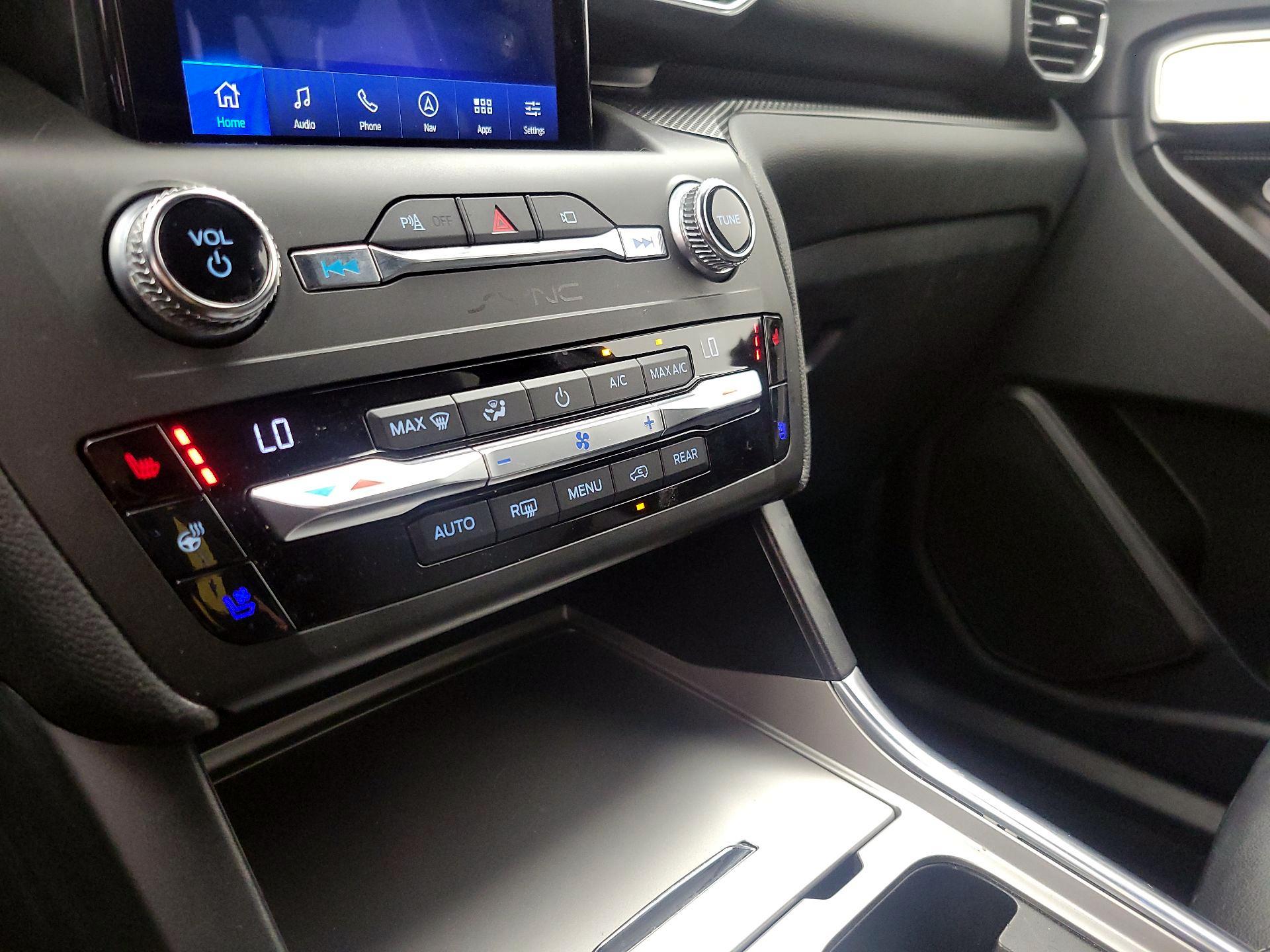 Thumbnail: 2020 Ford Explorer - 17