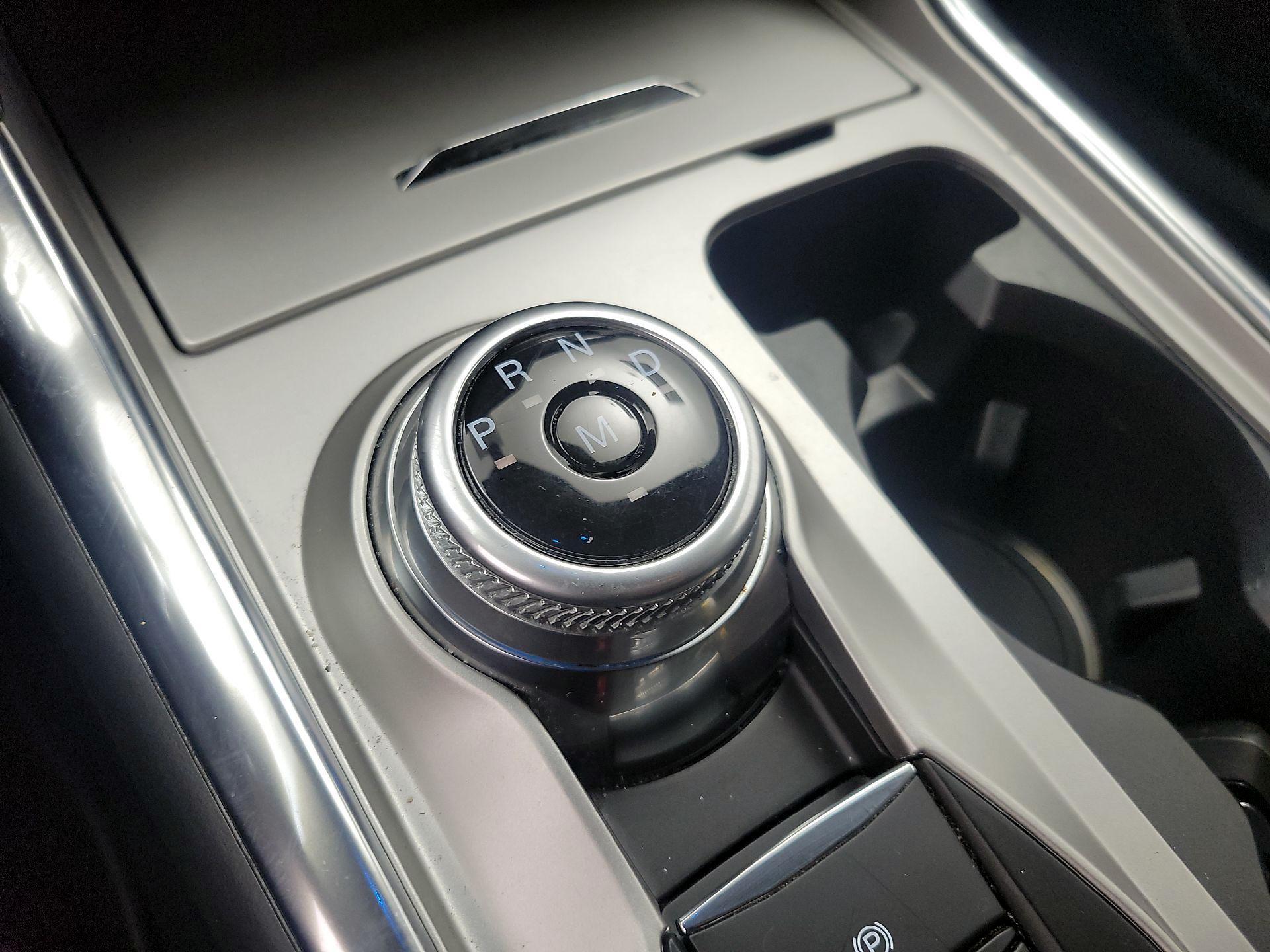 Thumbnail: 2020 Ford Explorer - 18