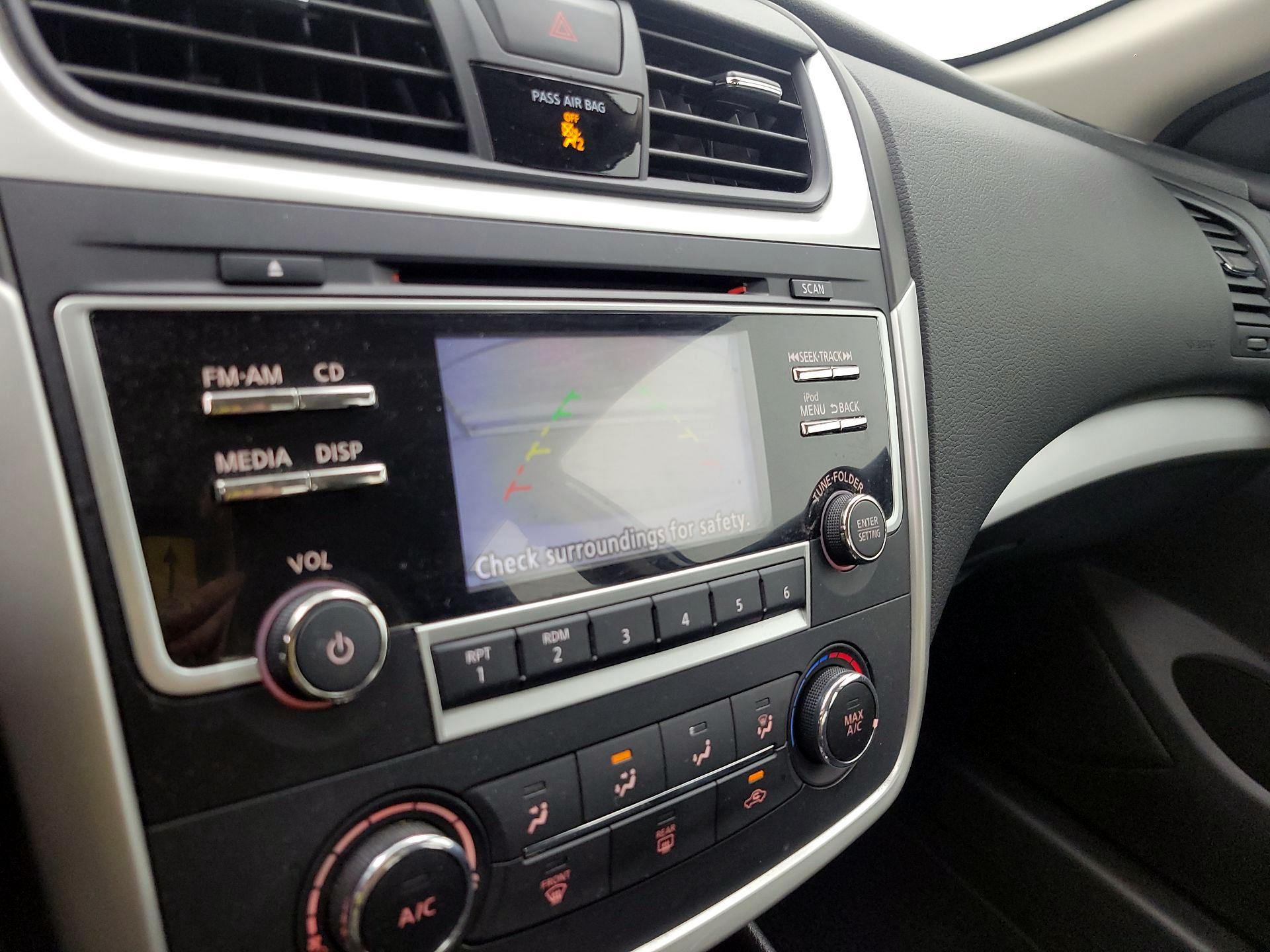 Thumbnail: 2018 Nissan Altima - 14