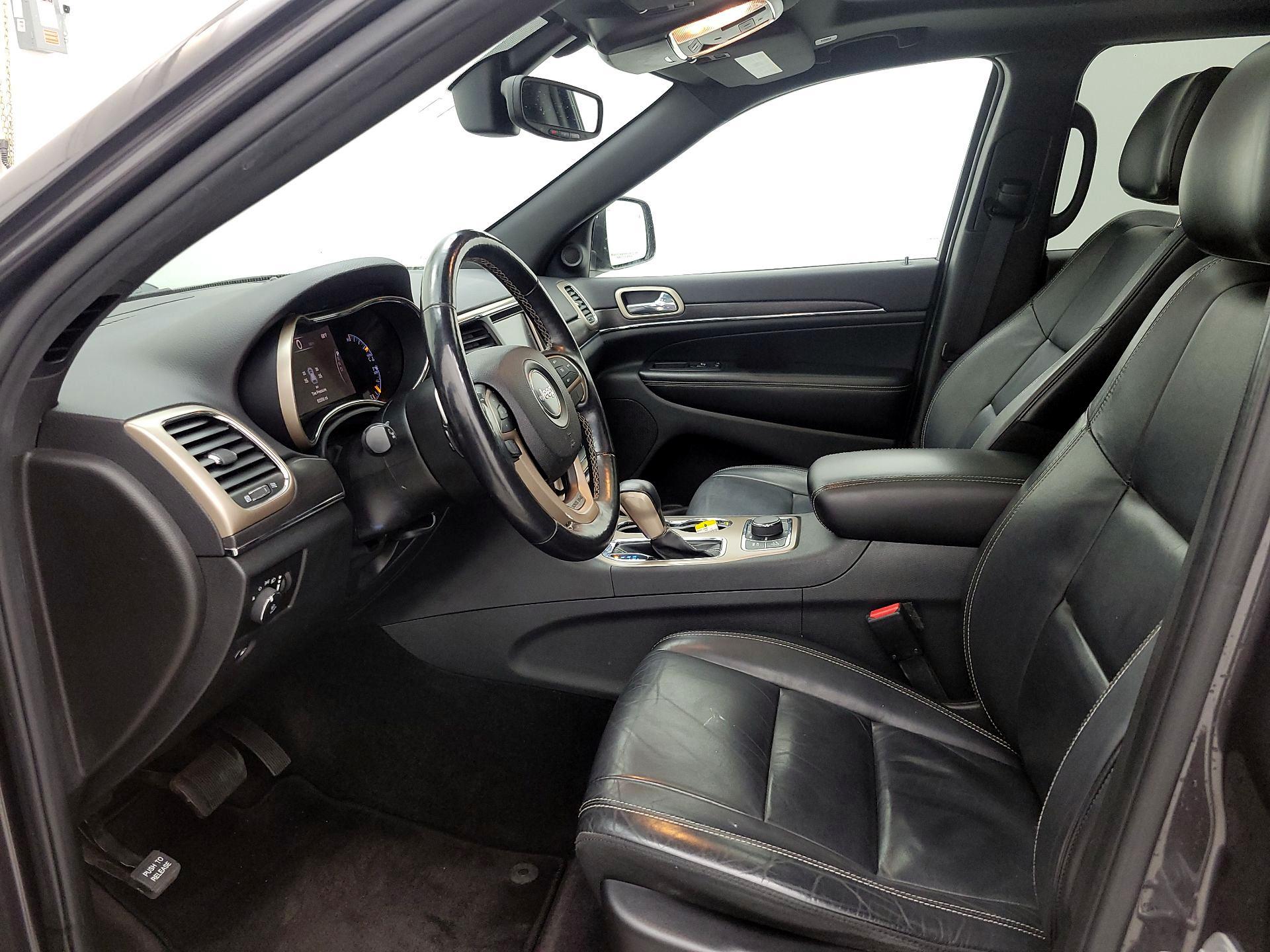 Thumbnail: 2017 Jeep Grand Cherokee - 11