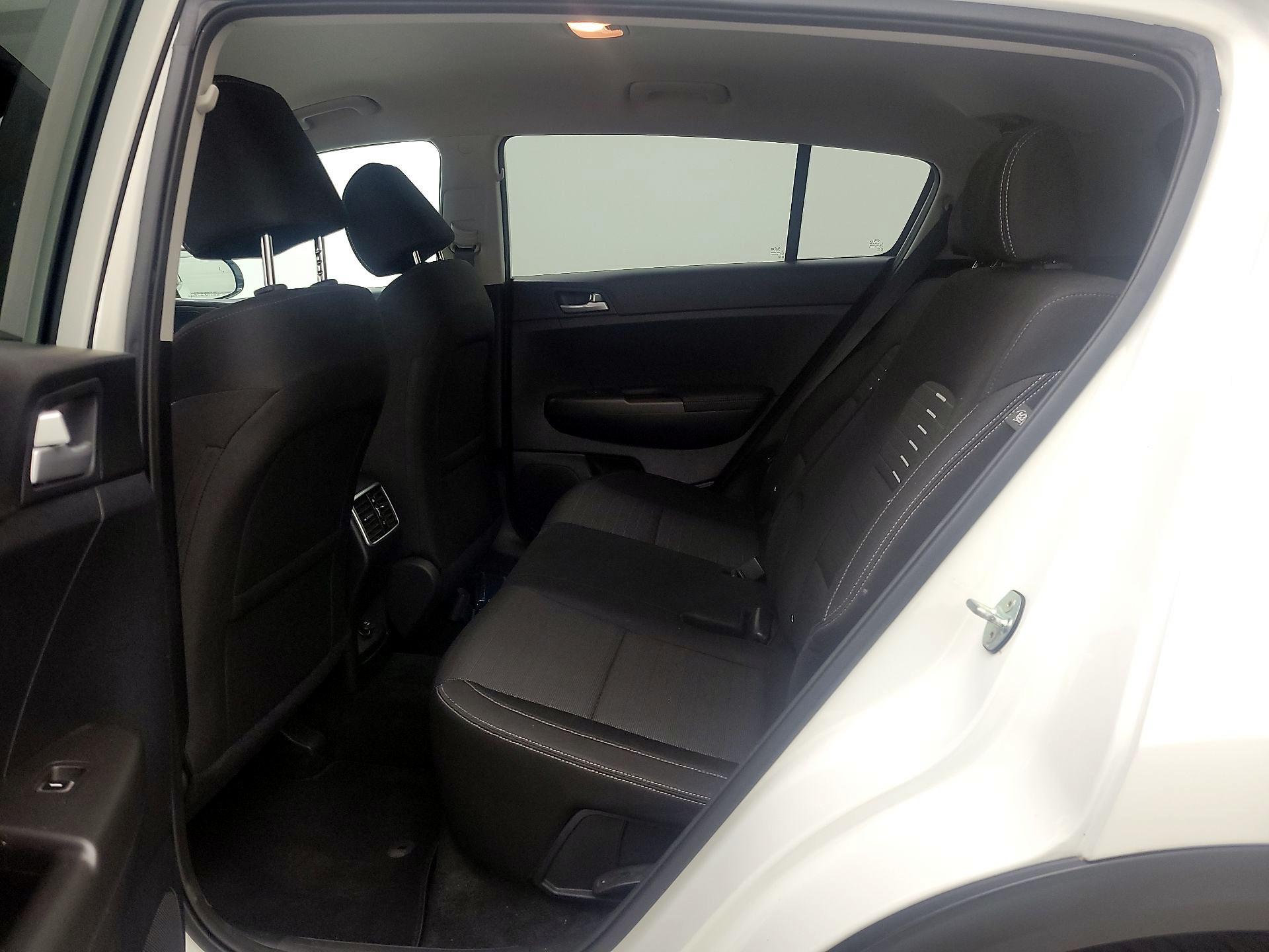 Thumbnail: 2021 Kia Sportage - 18