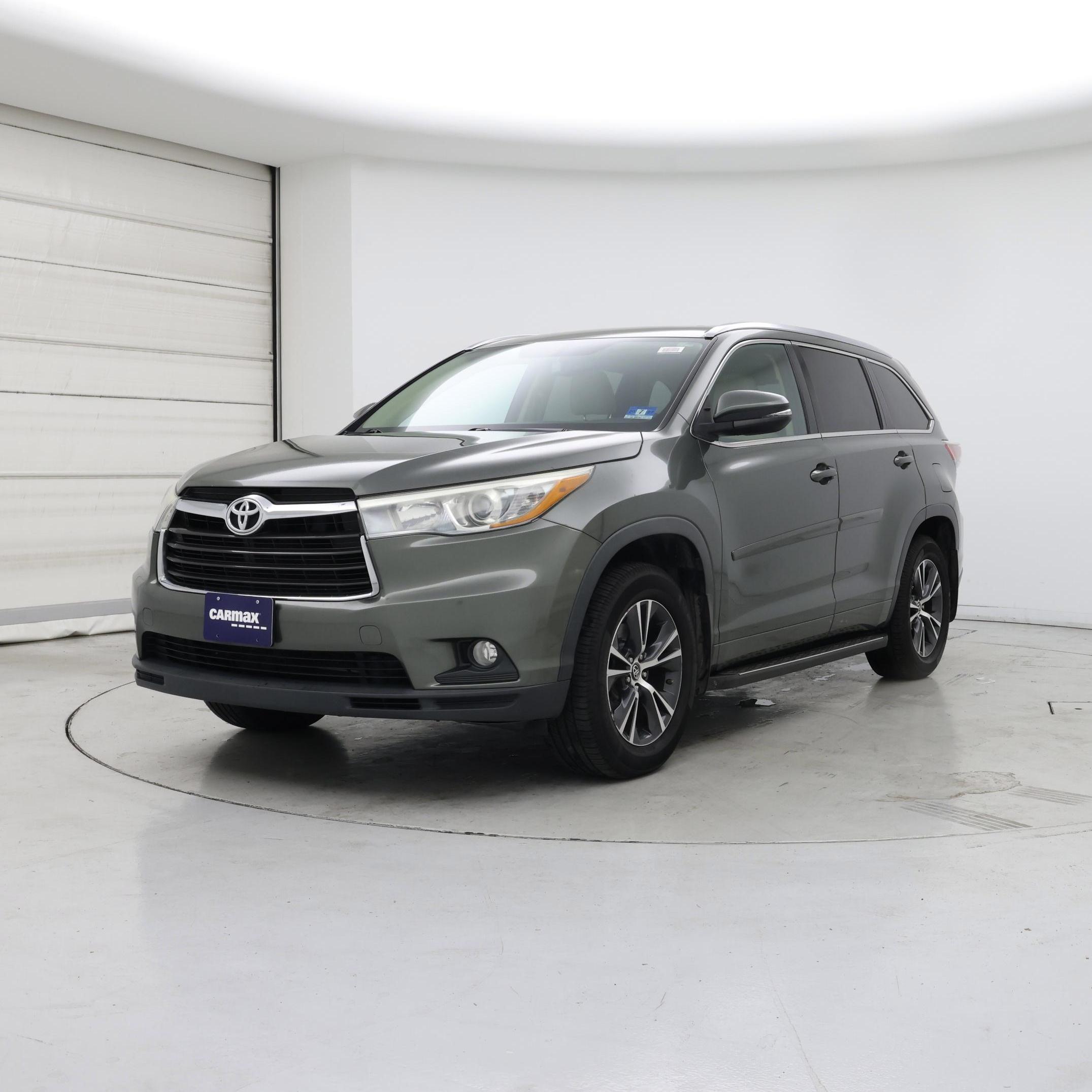Thumbnail: 2016 Toyota Highlander - 4