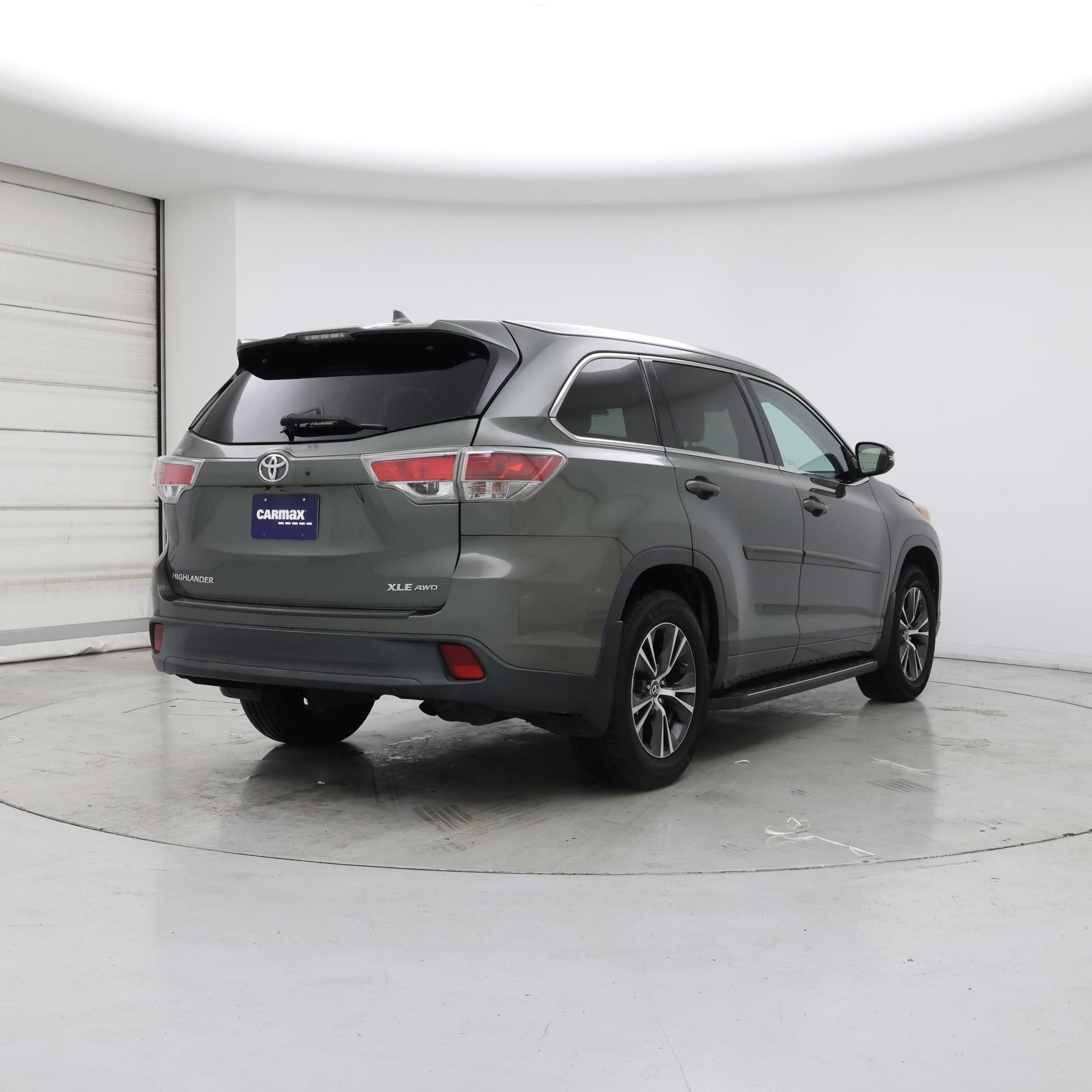 Thumbnail: 2016 Toyota Highlander - 8