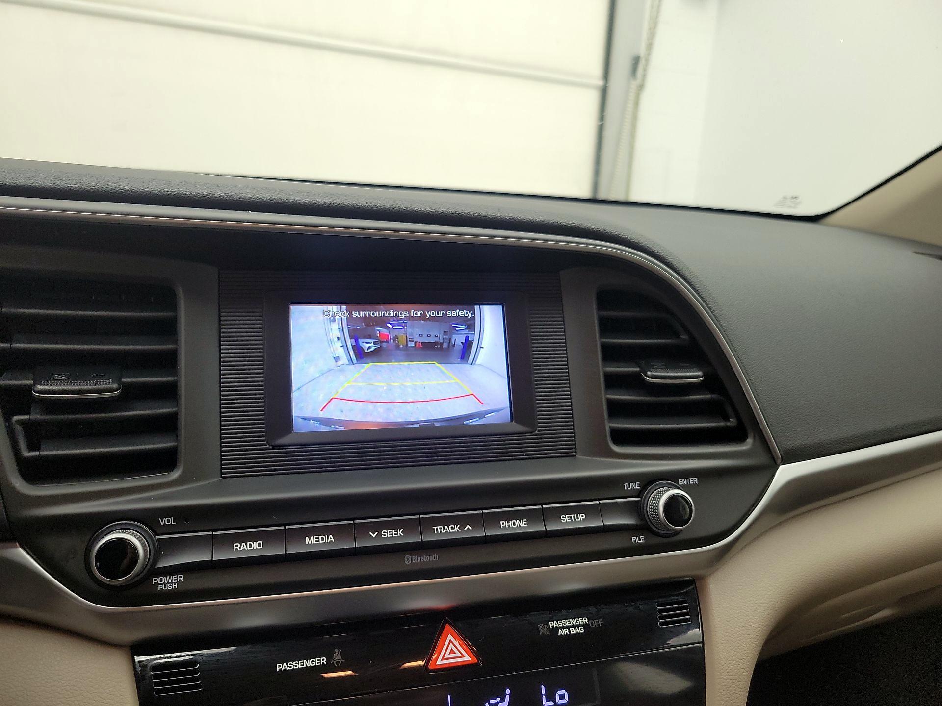 Thumbnail: 2020 Hyundai Elantra - 14