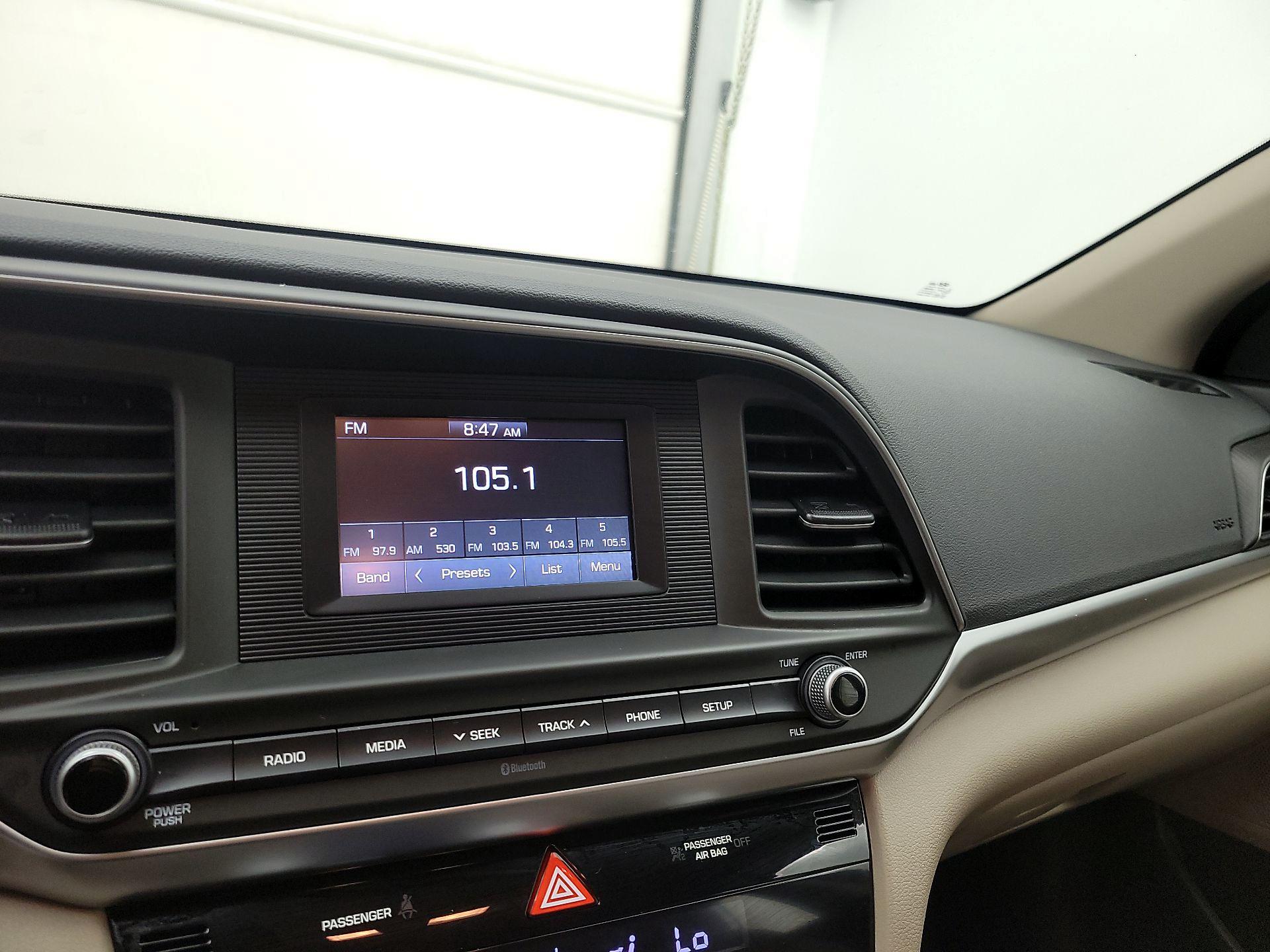 Thumbnail: 2020 Hyundai Elantra - 15