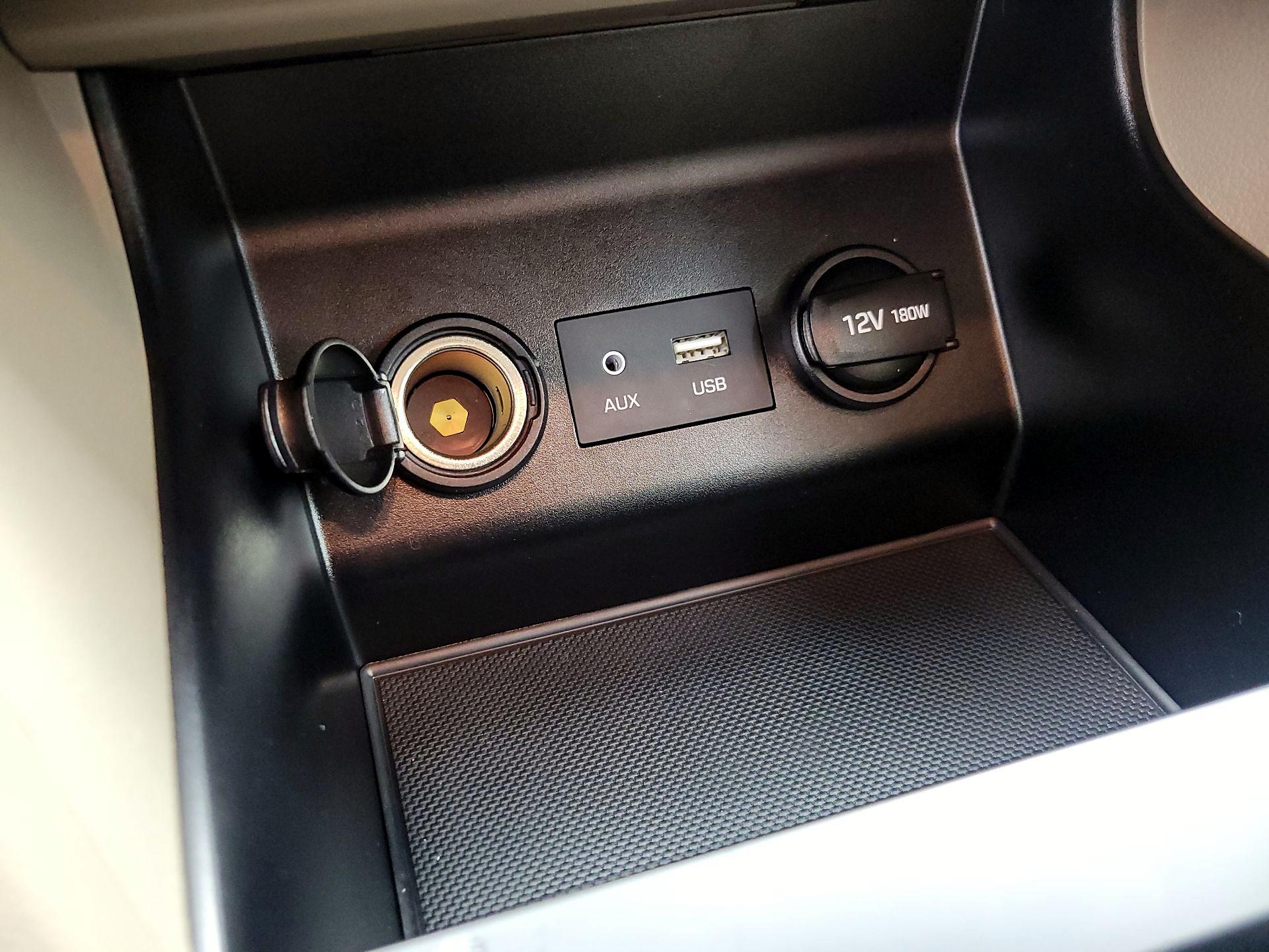 Thumbnail: 2020 Hyundai Elantra - 18