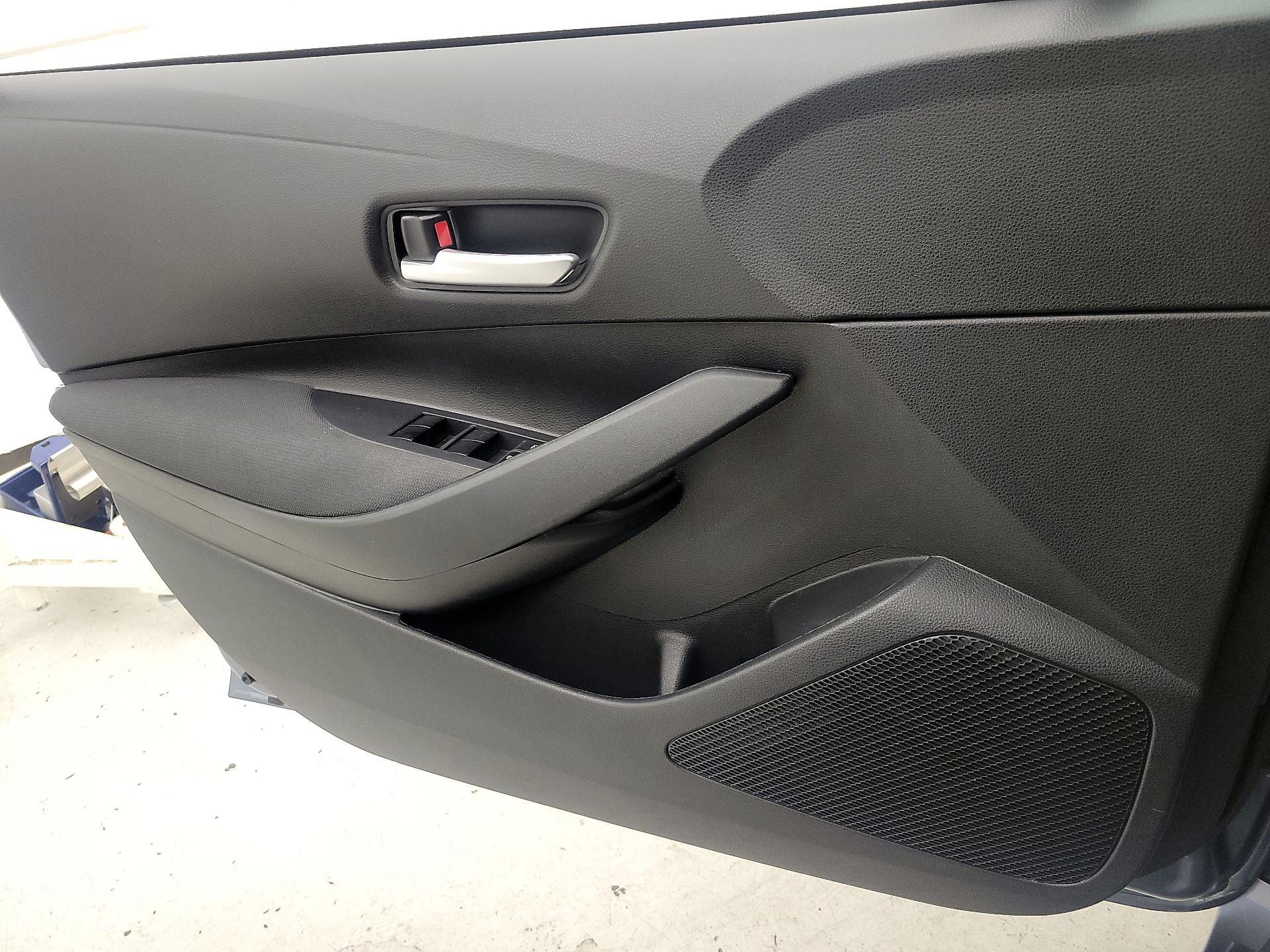 Thumbnail: 2021 Toyota Corolla - 12