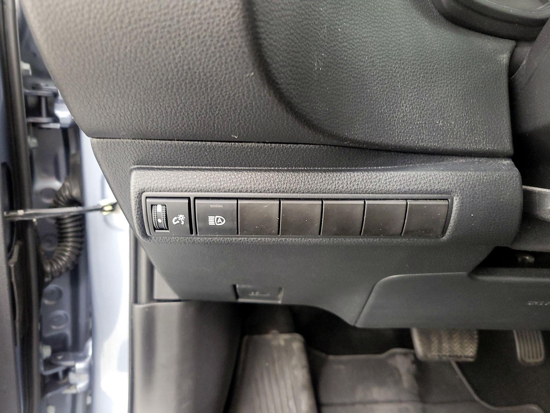 Thumbnail: 2021 Toyota Corolla - 13