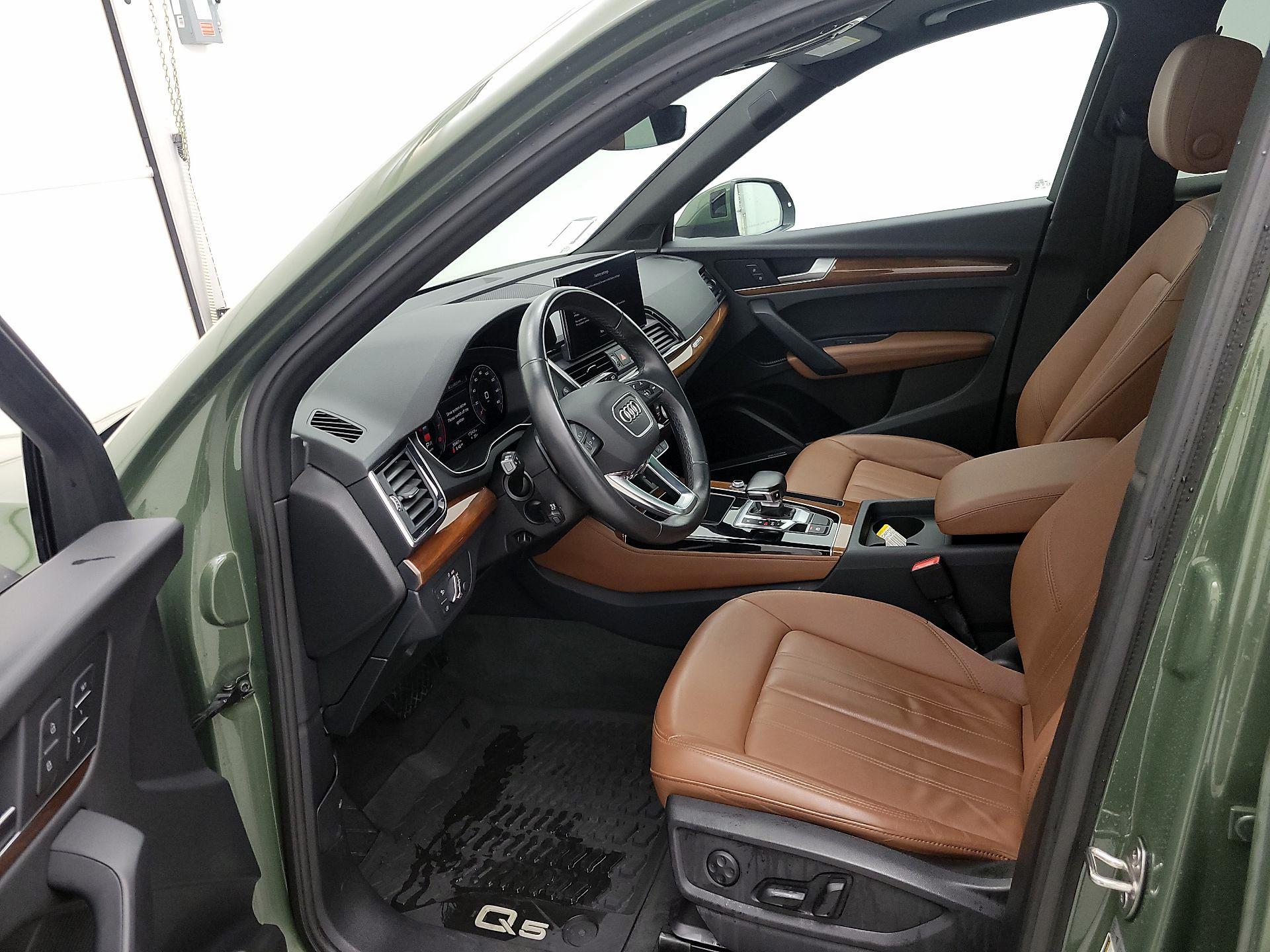 Thumbnail: 2023 Audi Q5 - 11