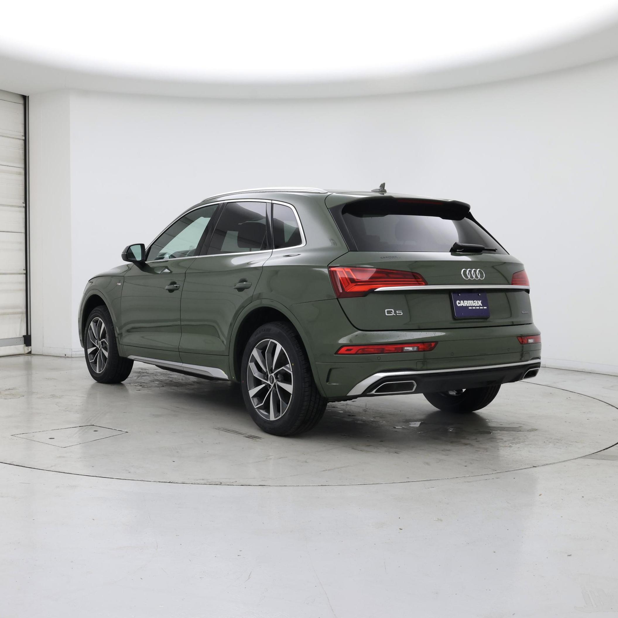 Thumbnail: 2023 Audi Q5 - 2
