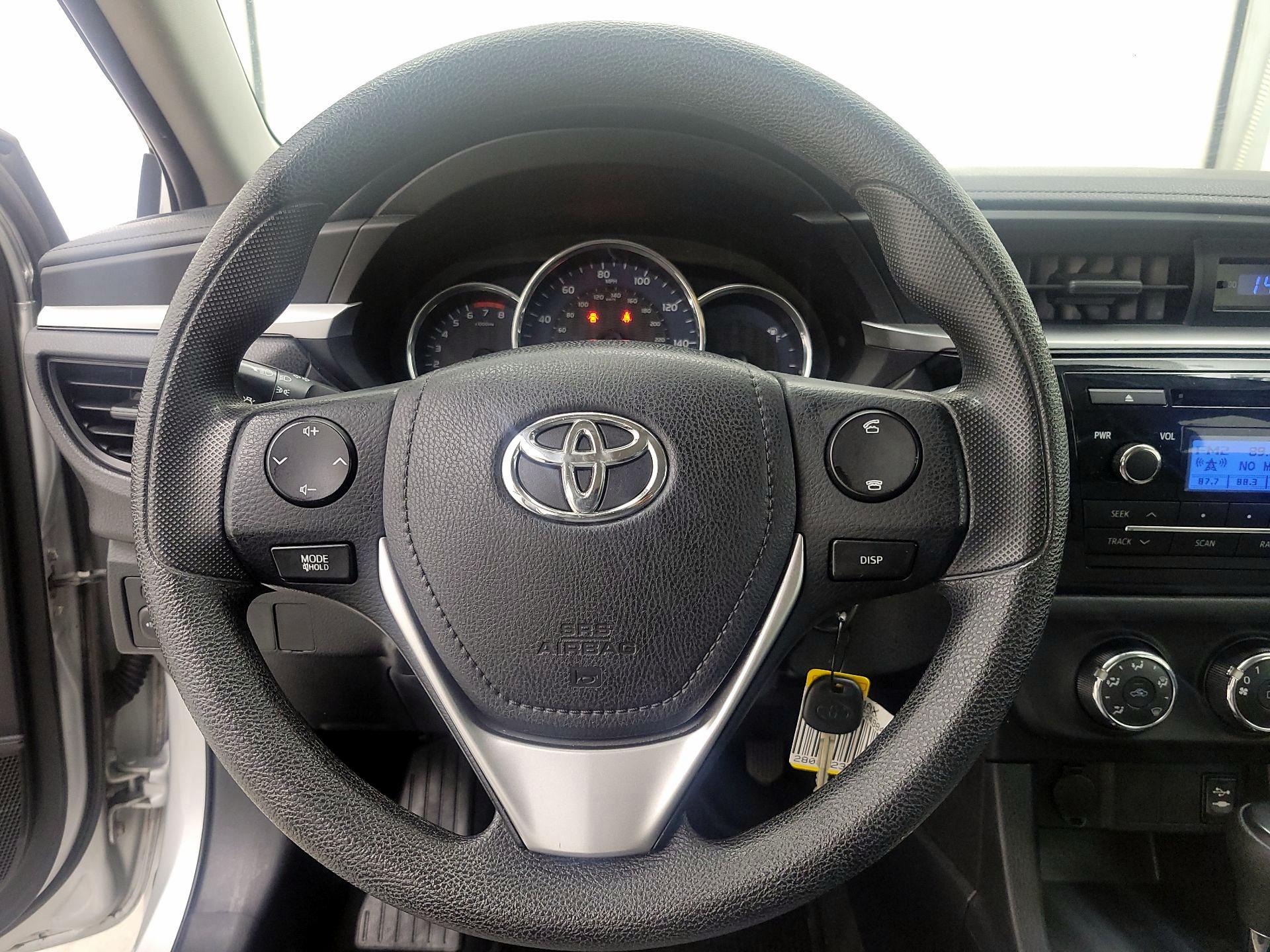 Thumbnail: 2015 Toyota Corolla - 10