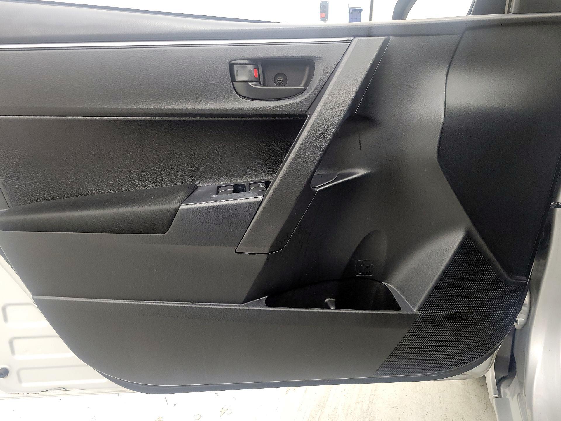 Thumbnail: 2015 Toyota Corolla - 12