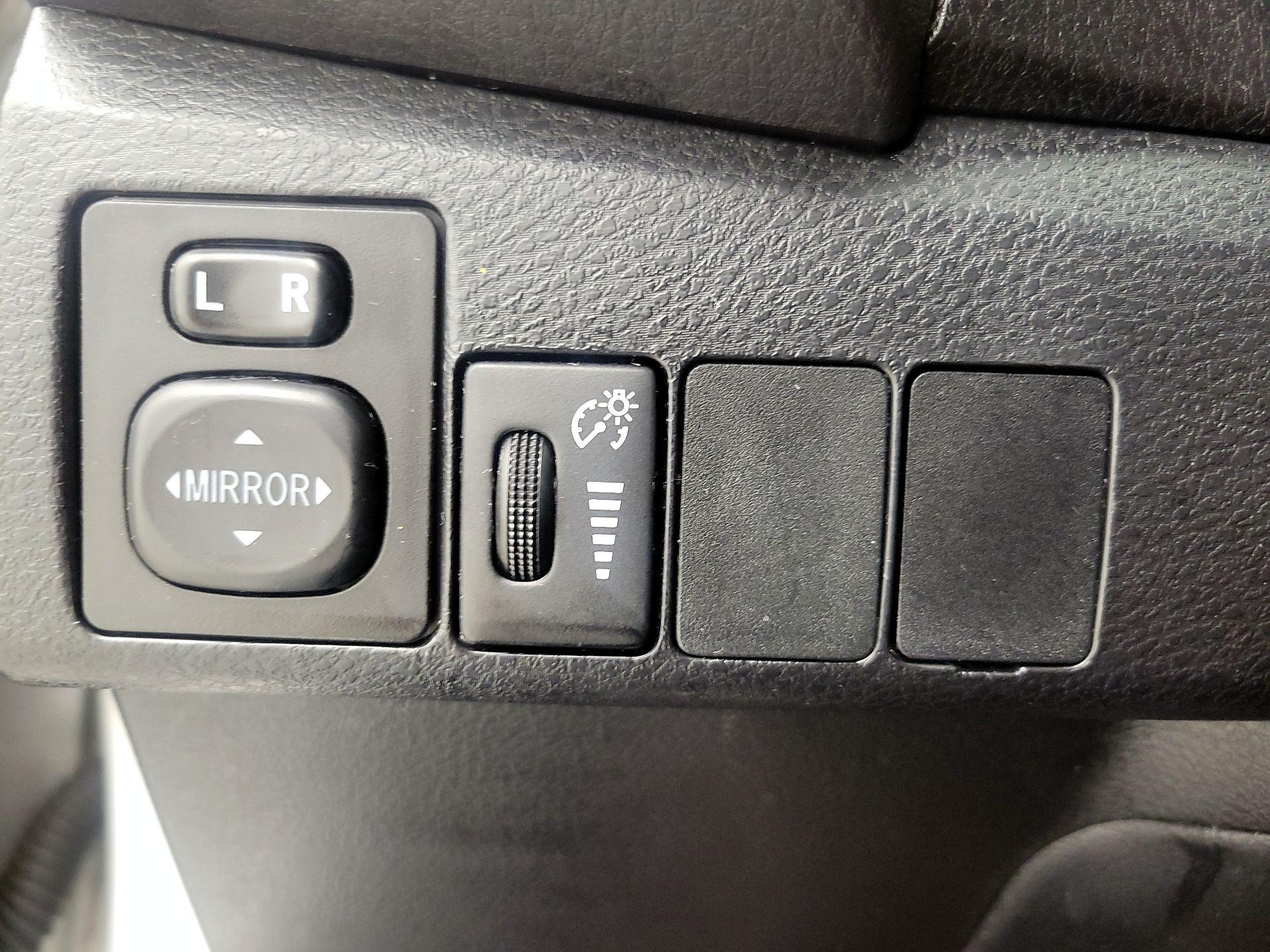 Thumbnail: 2015 Toyota Corolla - 14