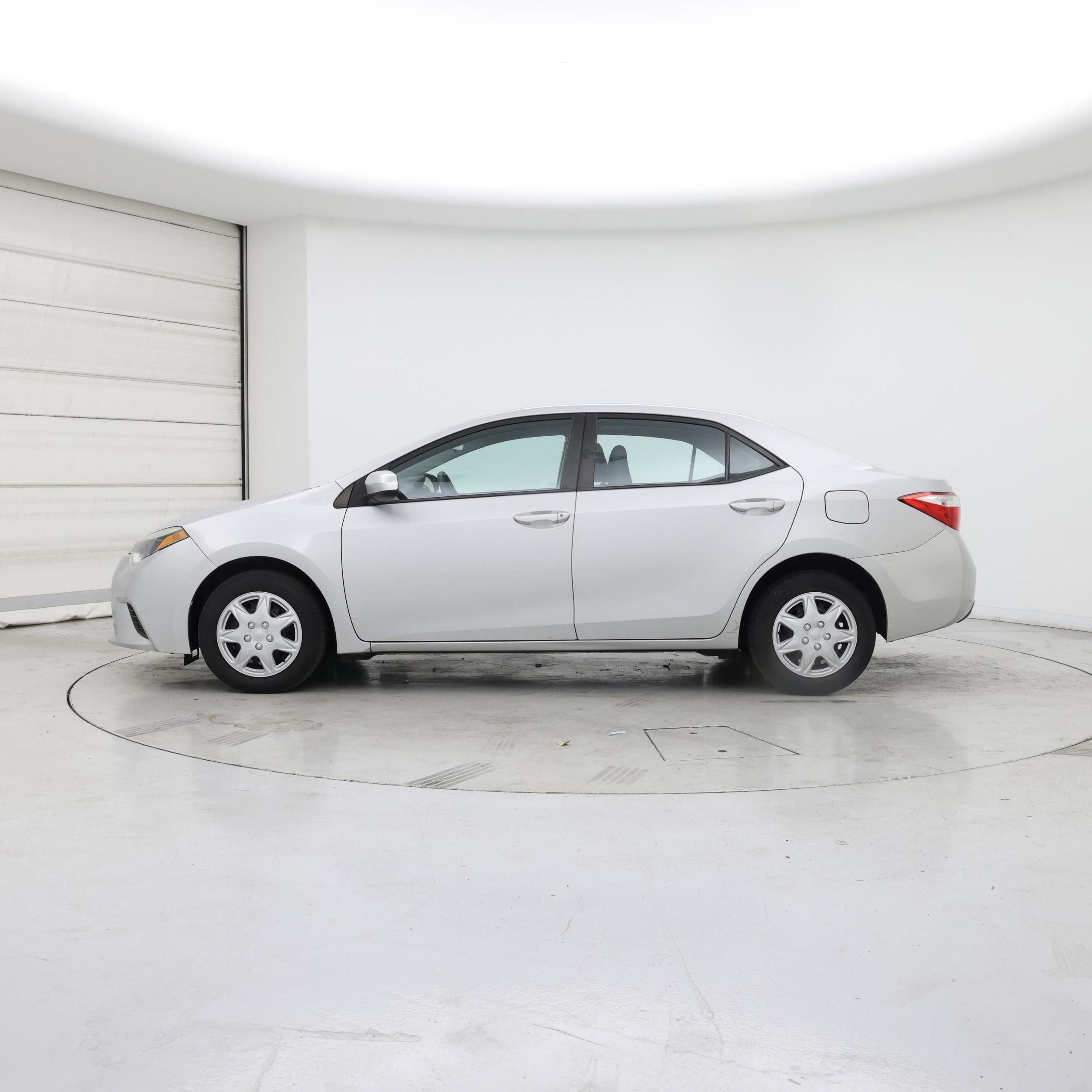 Thumbnail: 2015 Toyota Corolla - 3