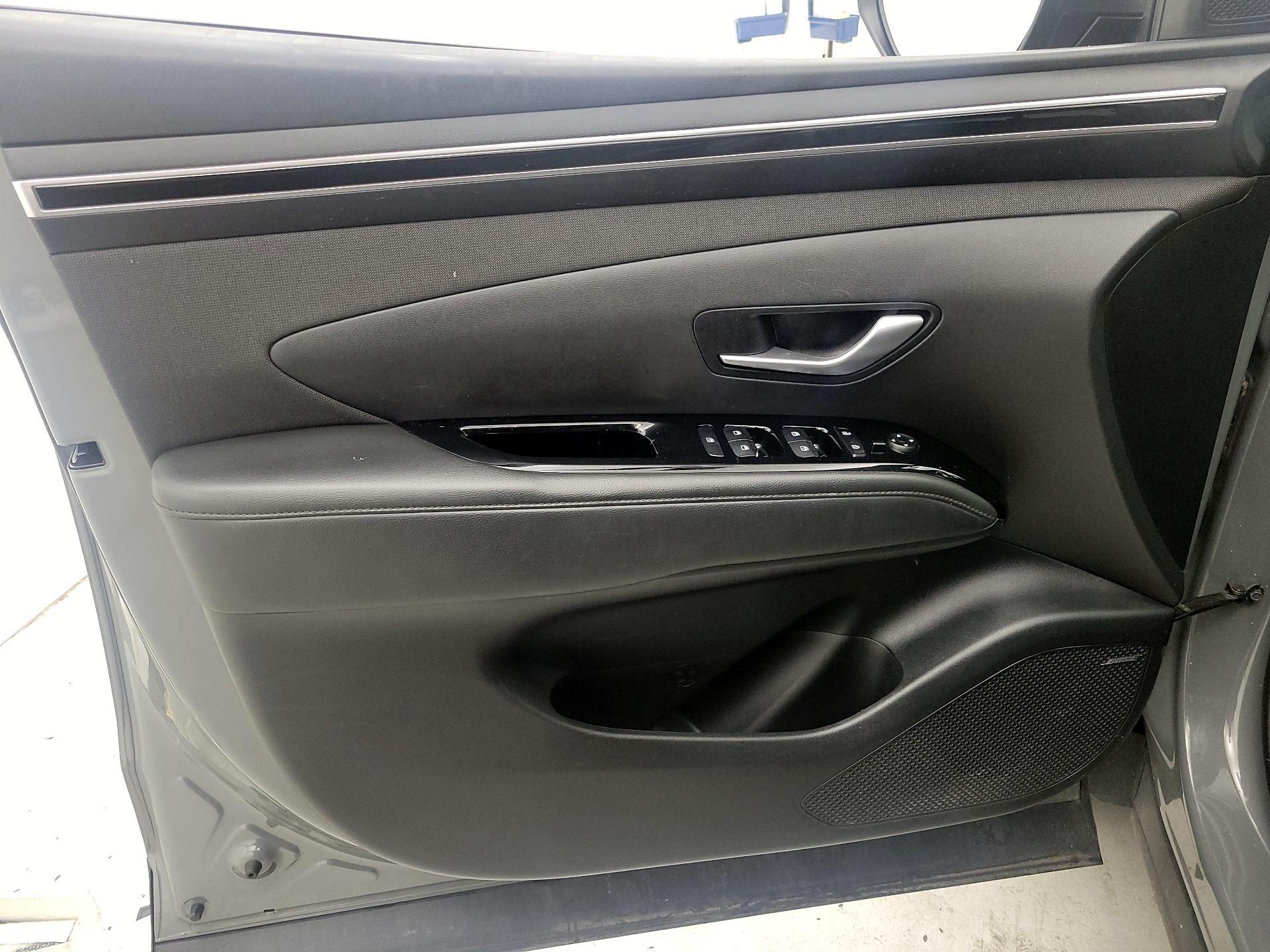 Thumbnail: 2022 Hyundai Santa Cruz - 12