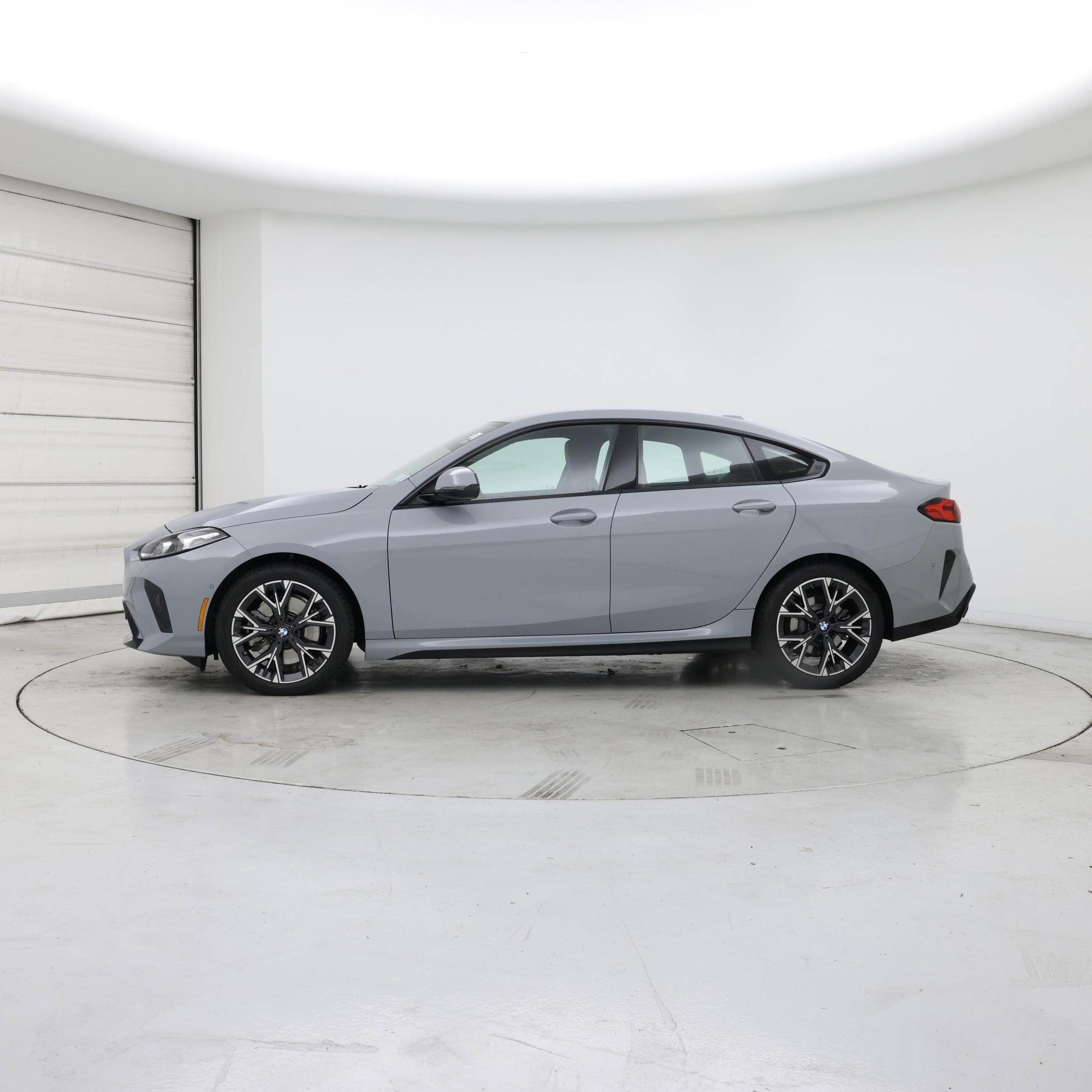 Thumbnail: 2025 BMW 2 Series - 3