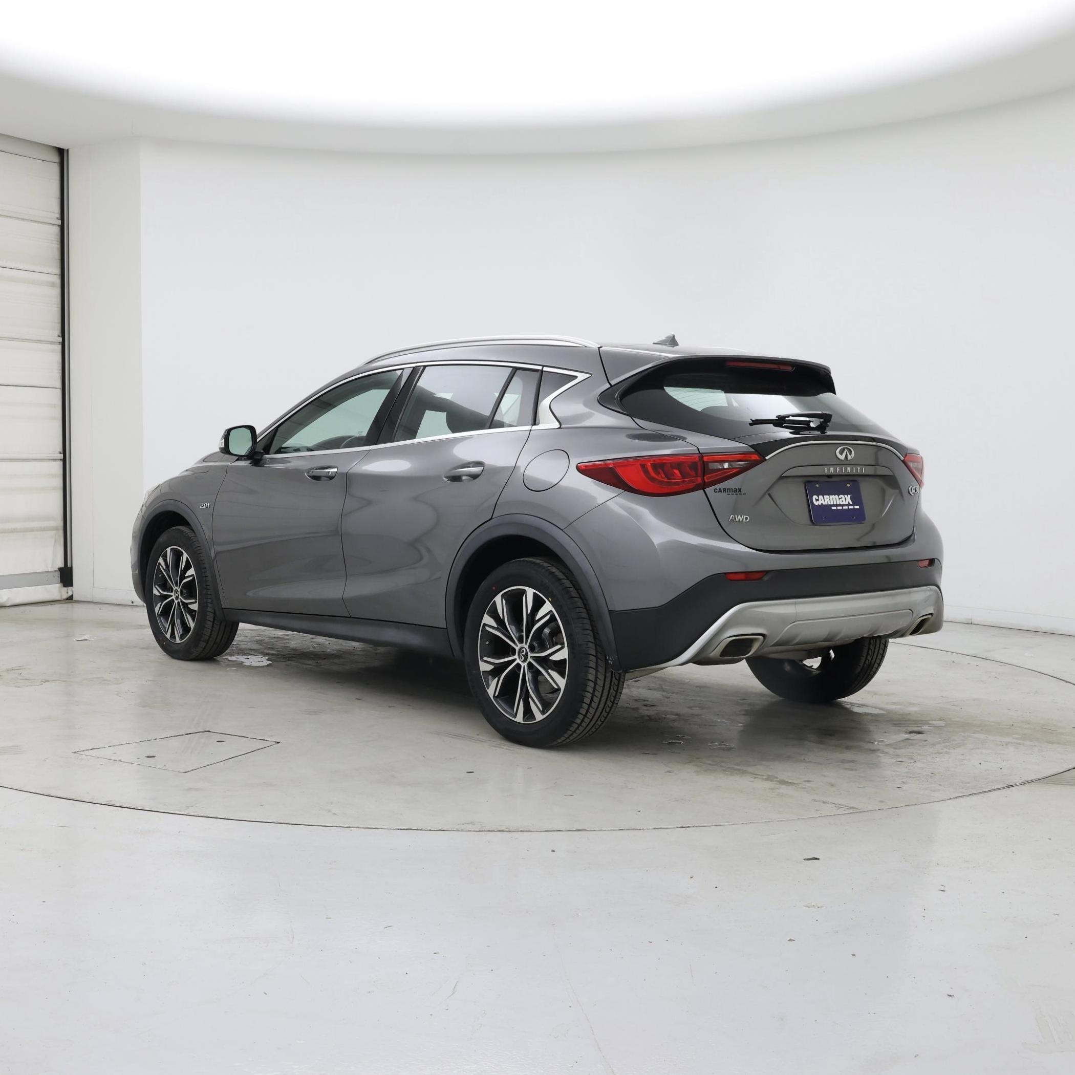 Thumbnail: 2018 INFINITI QX30 - 2