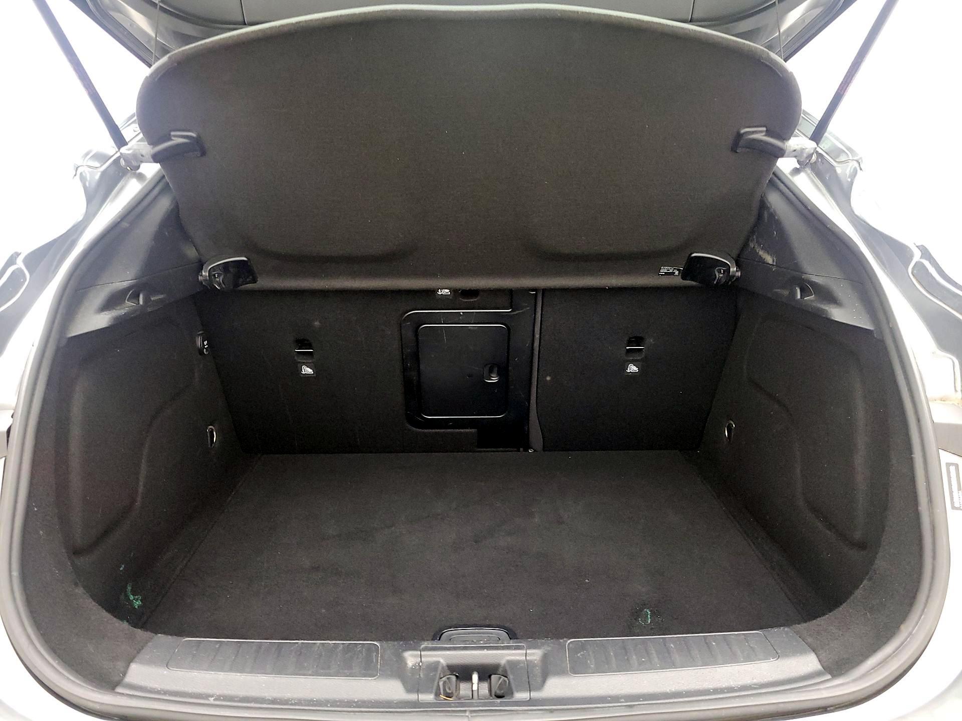 Thumbnail: 2018 INFINITI QX30 - 20