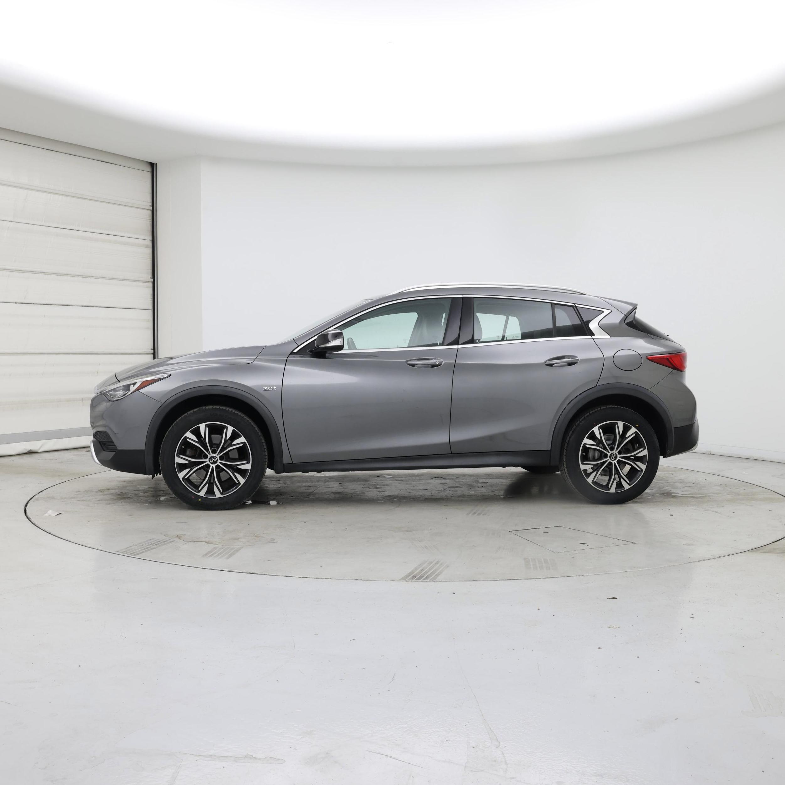 Thumbnail: 2018 INFINITI QX30 - 3