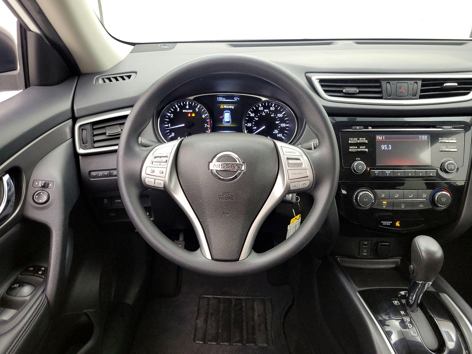 Thumbnail: 2016 Nissan Rogue - 10