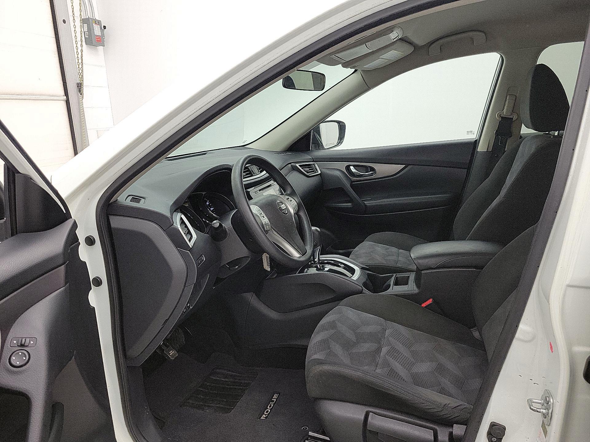 Thumbnail: 2016 Nissan Rogue - 11