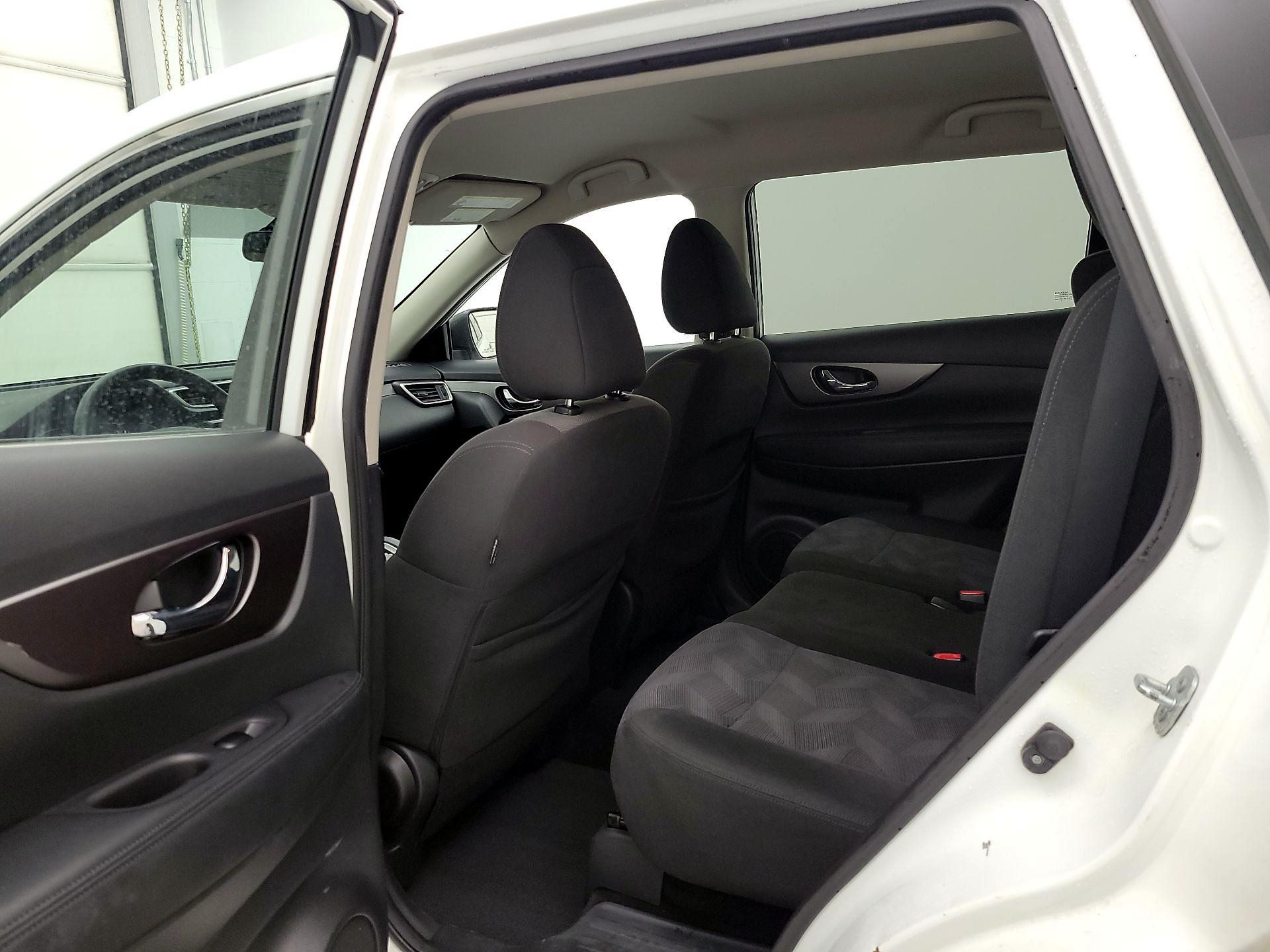 Thumbnail: 2016 Nissan Rogue - 19