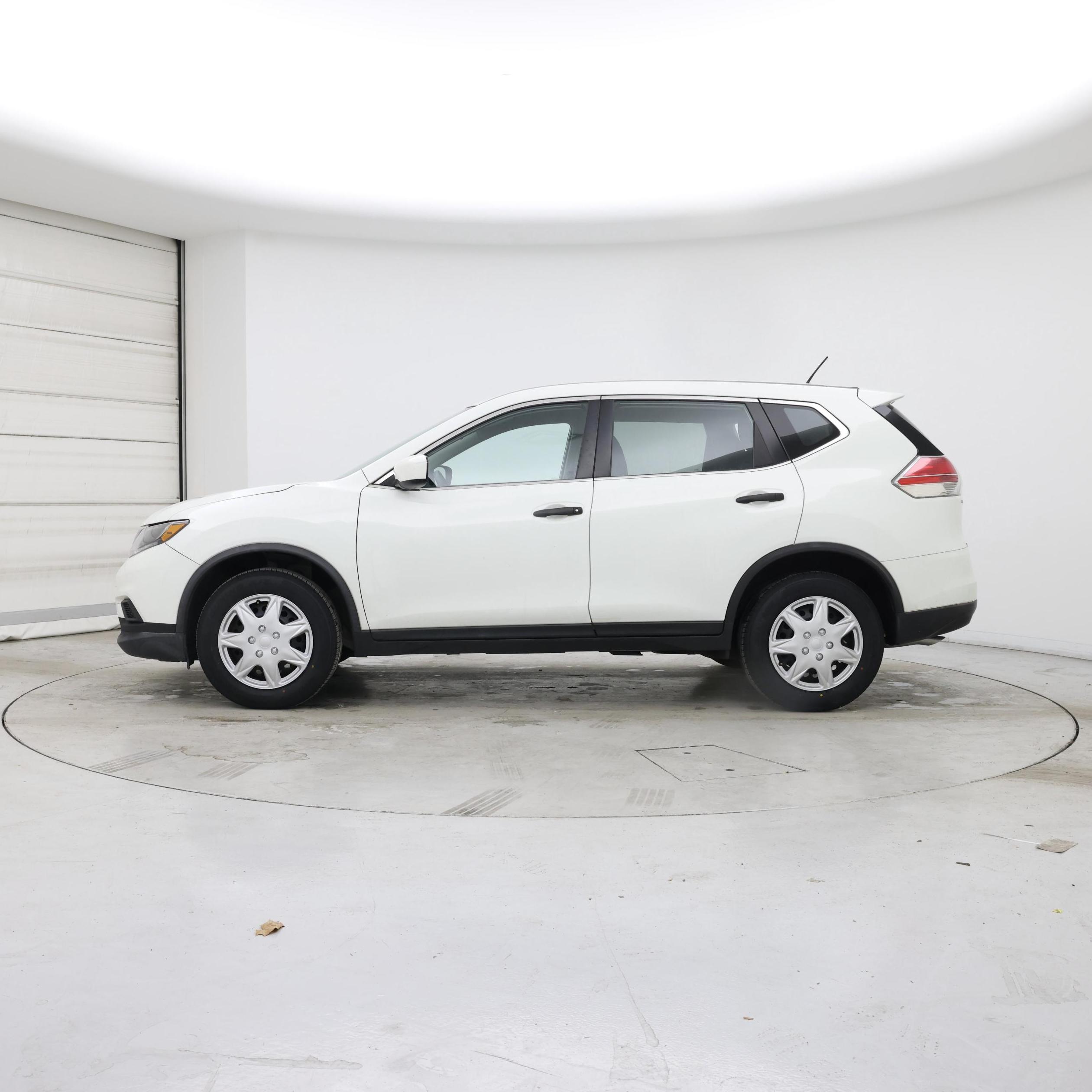 Thumbnail: 2016 Nissan Rogue - 3