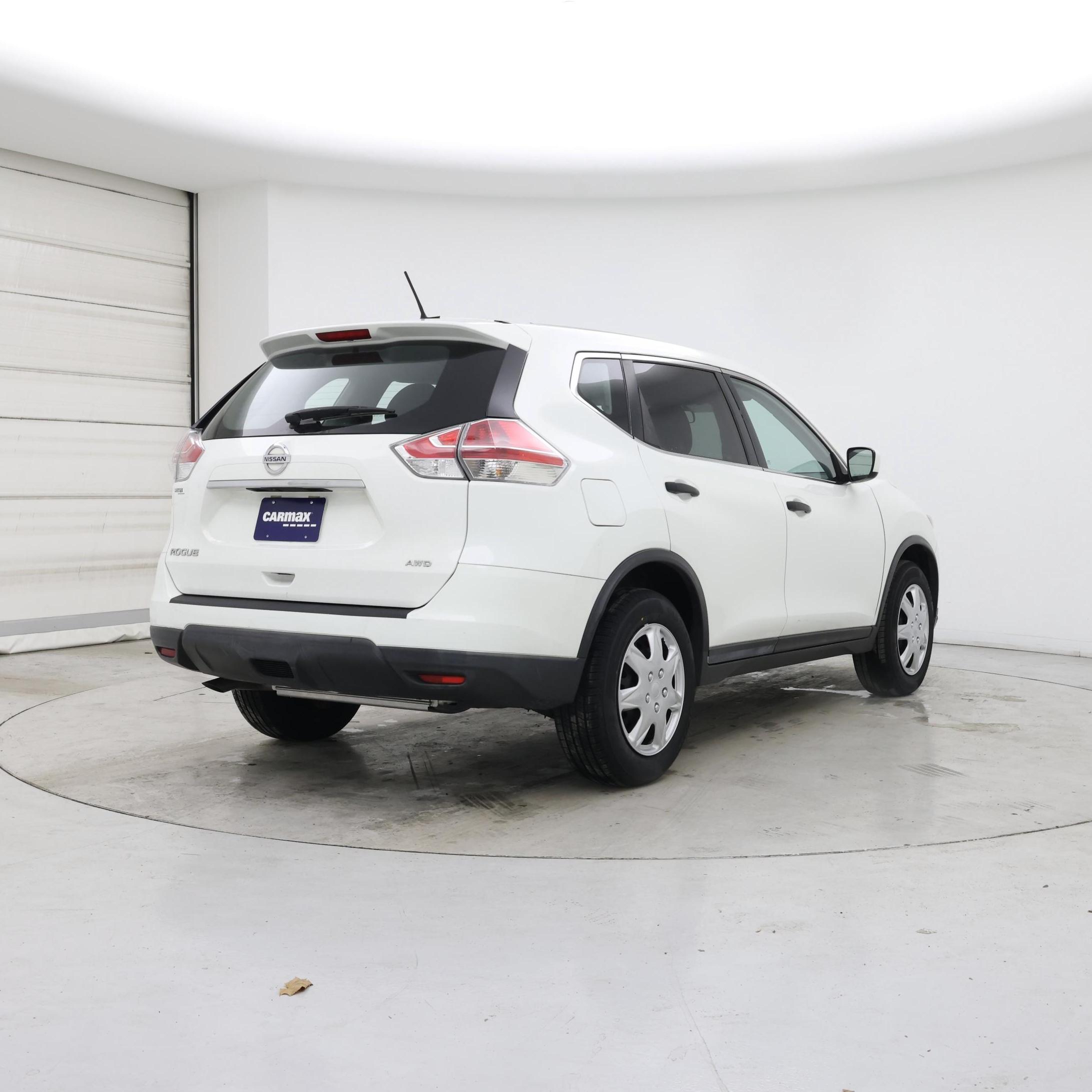 Thumbnail: 2016 Nissan Rogue - 8