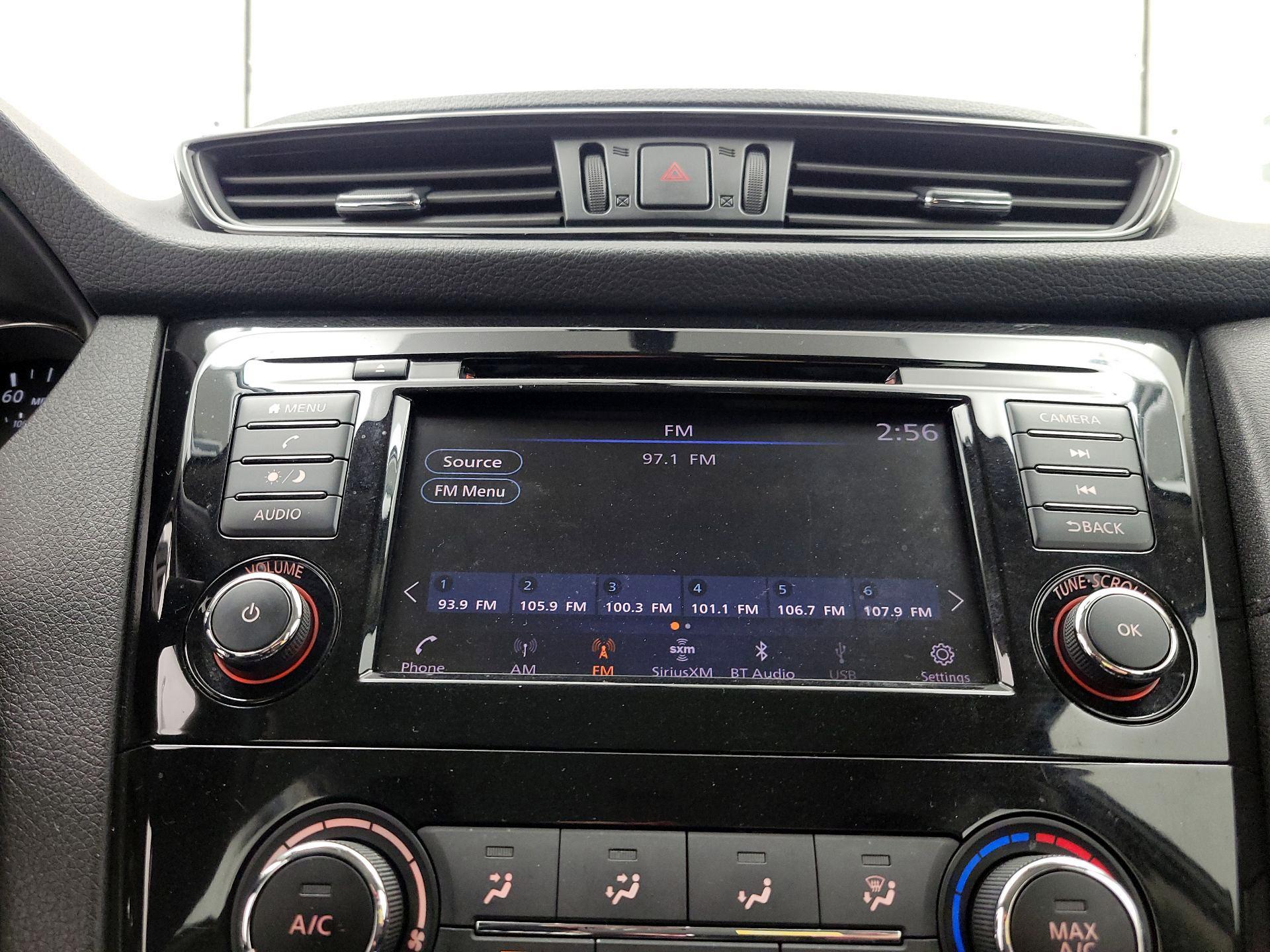 Thumbnail: 2018 Nissan Rogue - 15