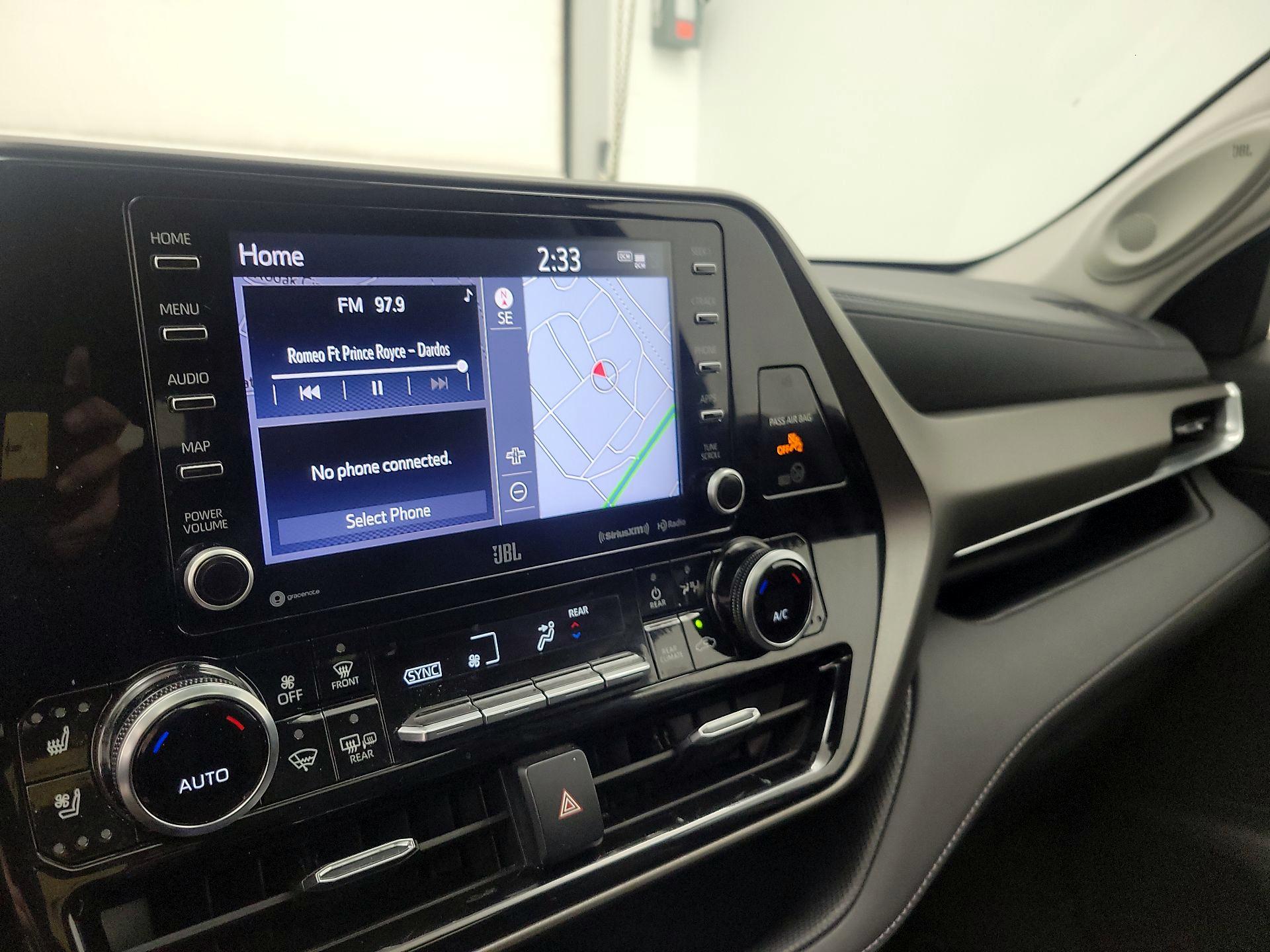 Thumbnail: 2022 Toyota Highlander - 15