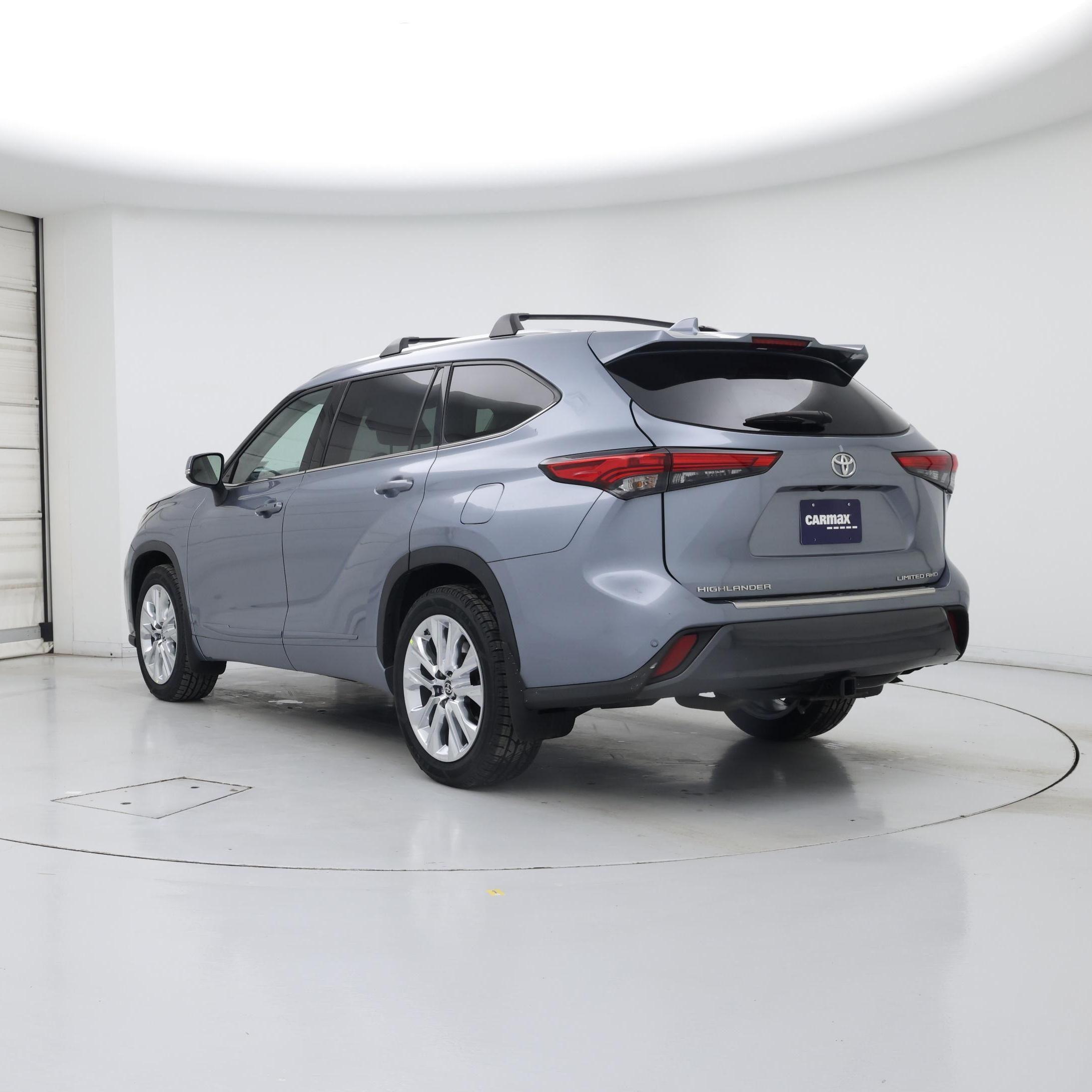 Thumbnail: 2022 Toyota Highlander - 2