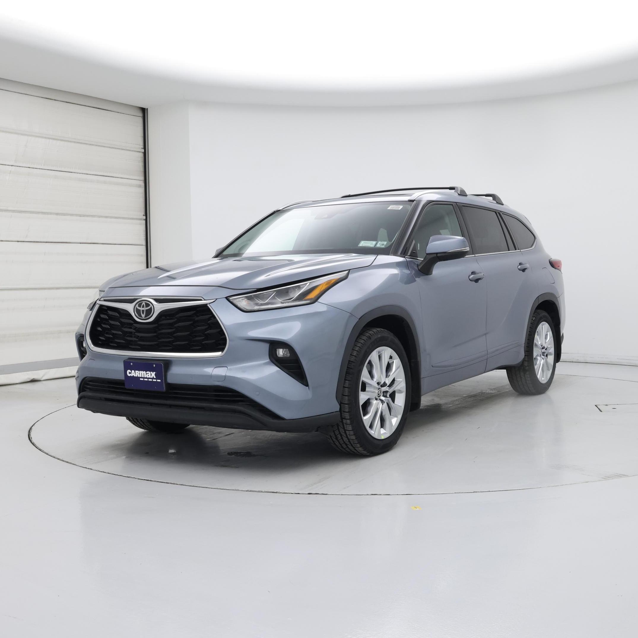 Thumbnail: 2022 Toyota Highlander - 4