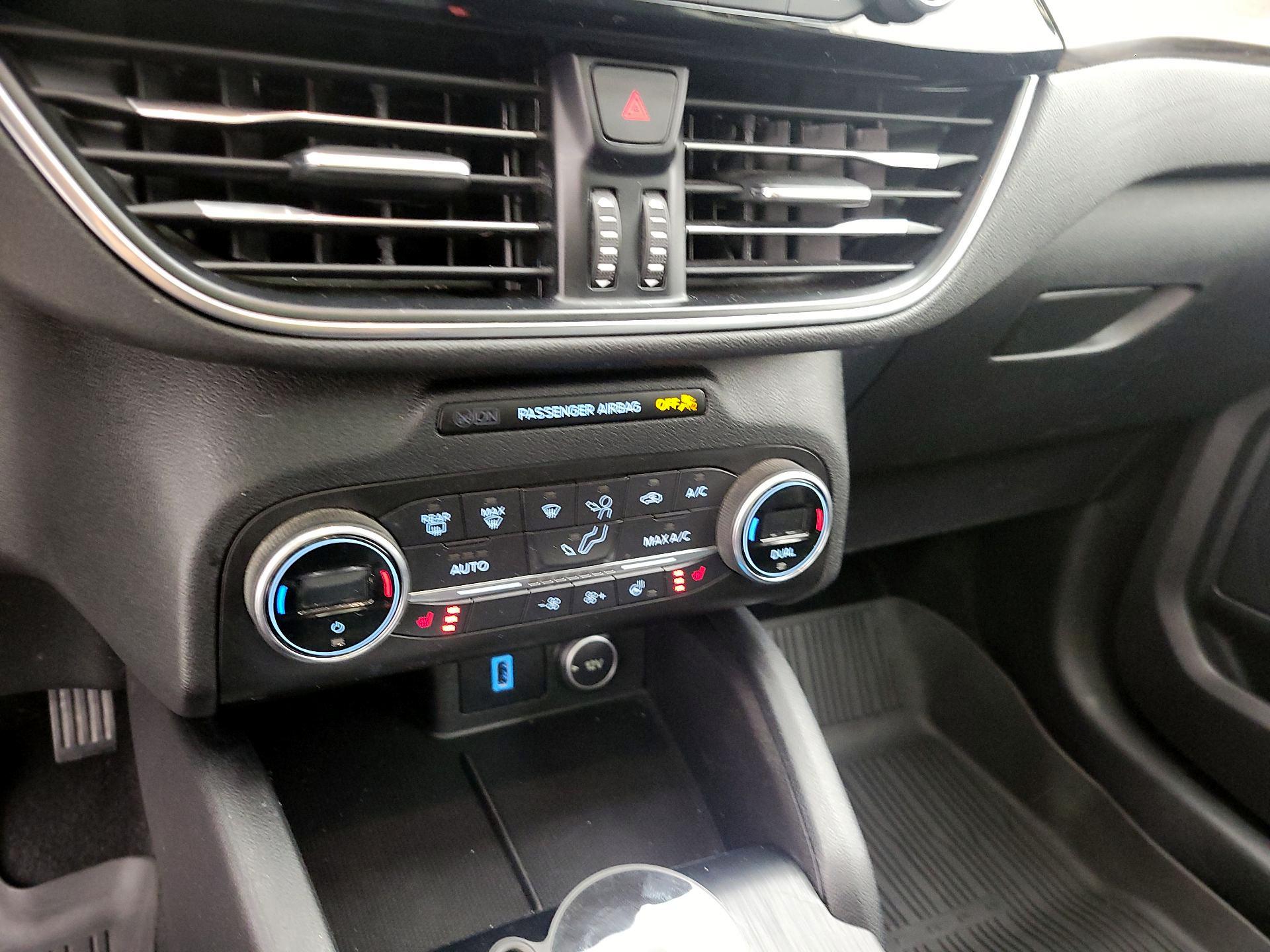 Thumbnail: 2020 Ford Escape - 16