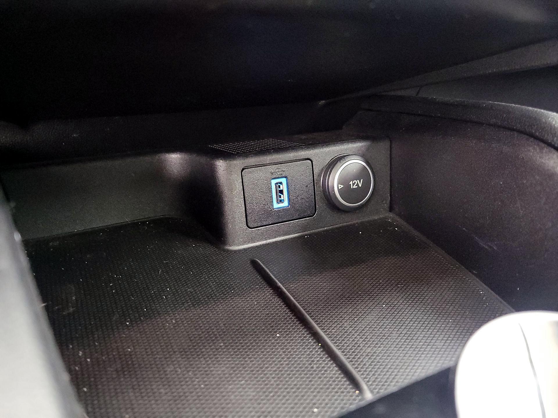 Thumbnail: 2020 Ford Escape - 18