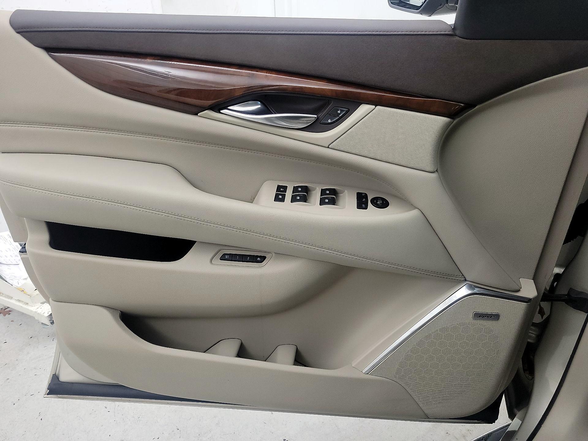 Thumbnail: 2017 Cadillac Escalade - 12