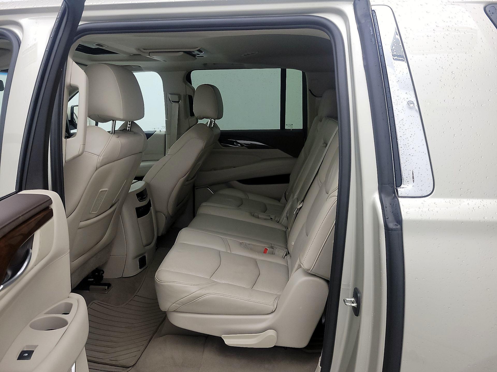 Thumbnail: 2017 Cadillac Escalade - 20