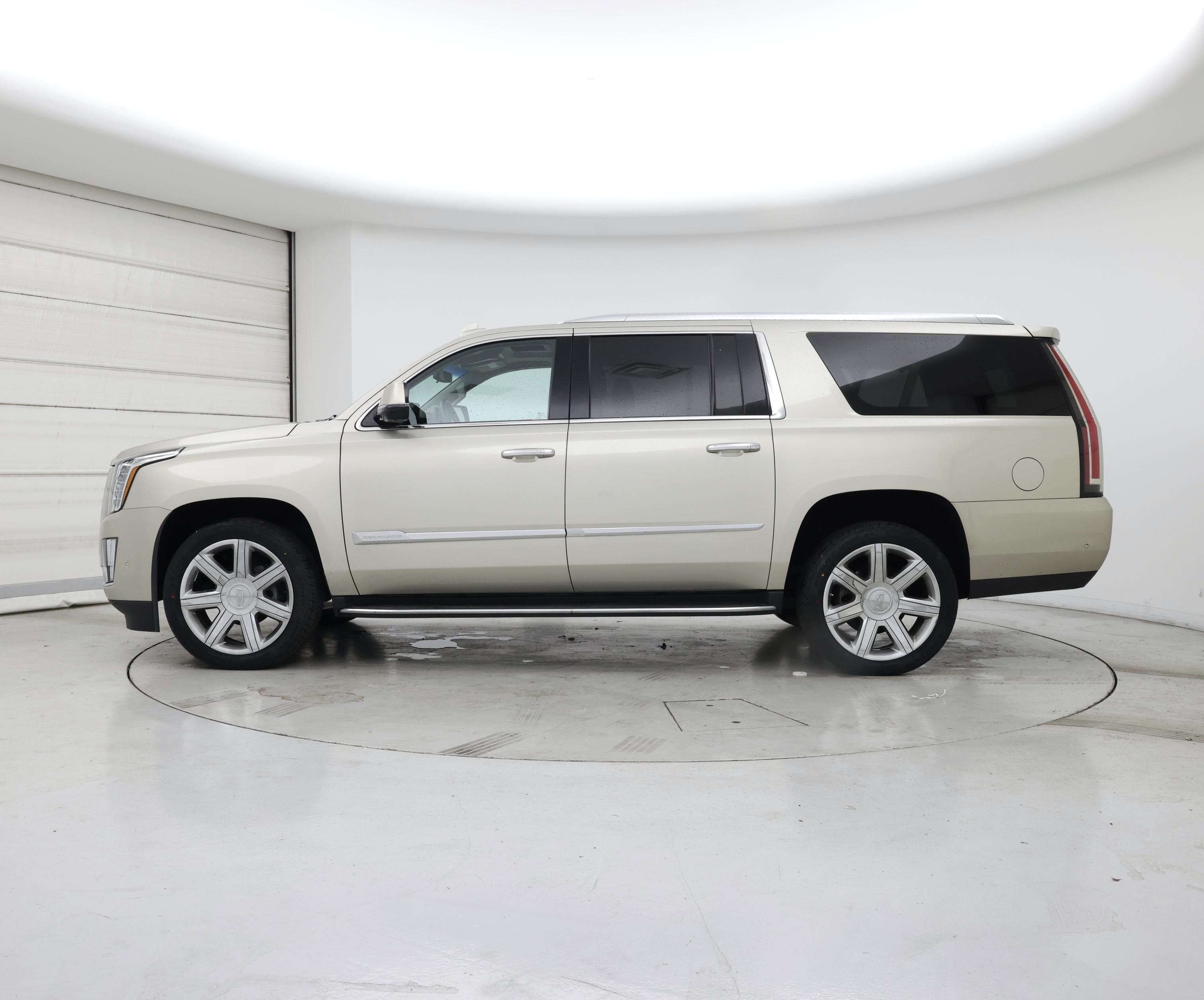 Thumbnail: 2017 Cadillac Escalade - 3